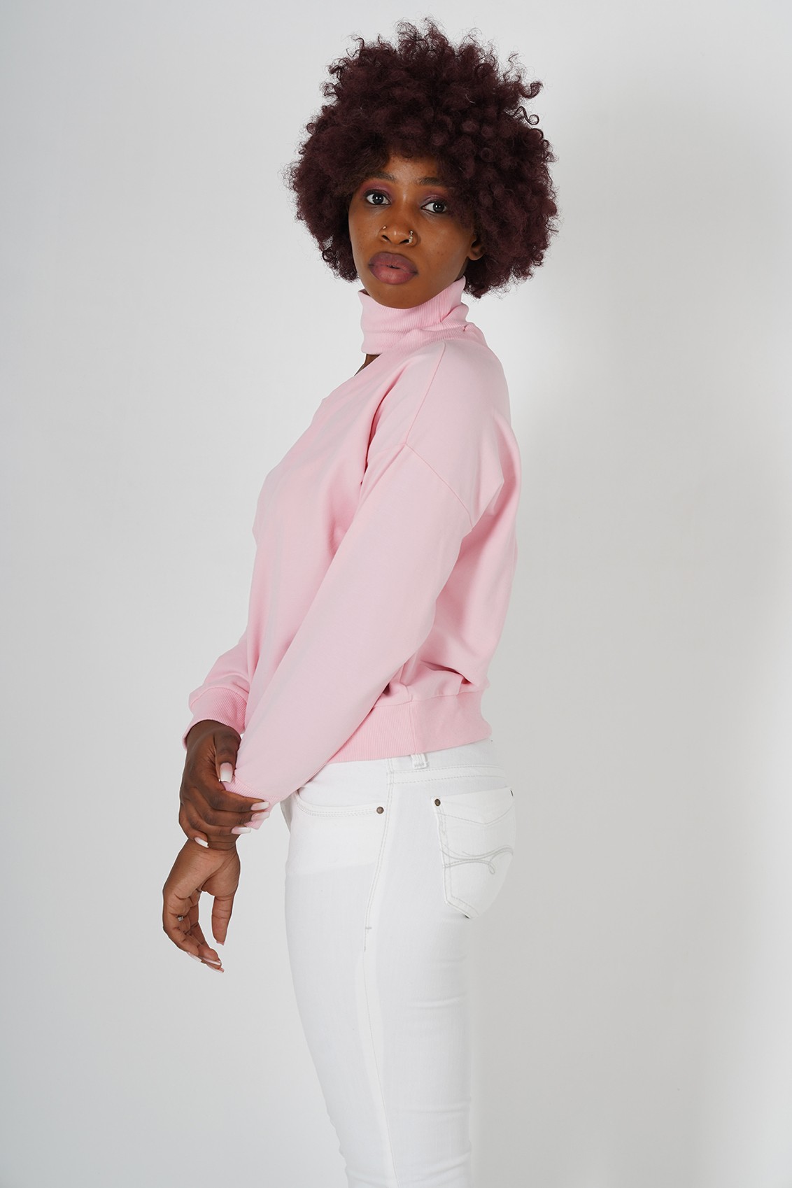 OMUZ DEKOLTELİ PEMBE SWEATSHIRT