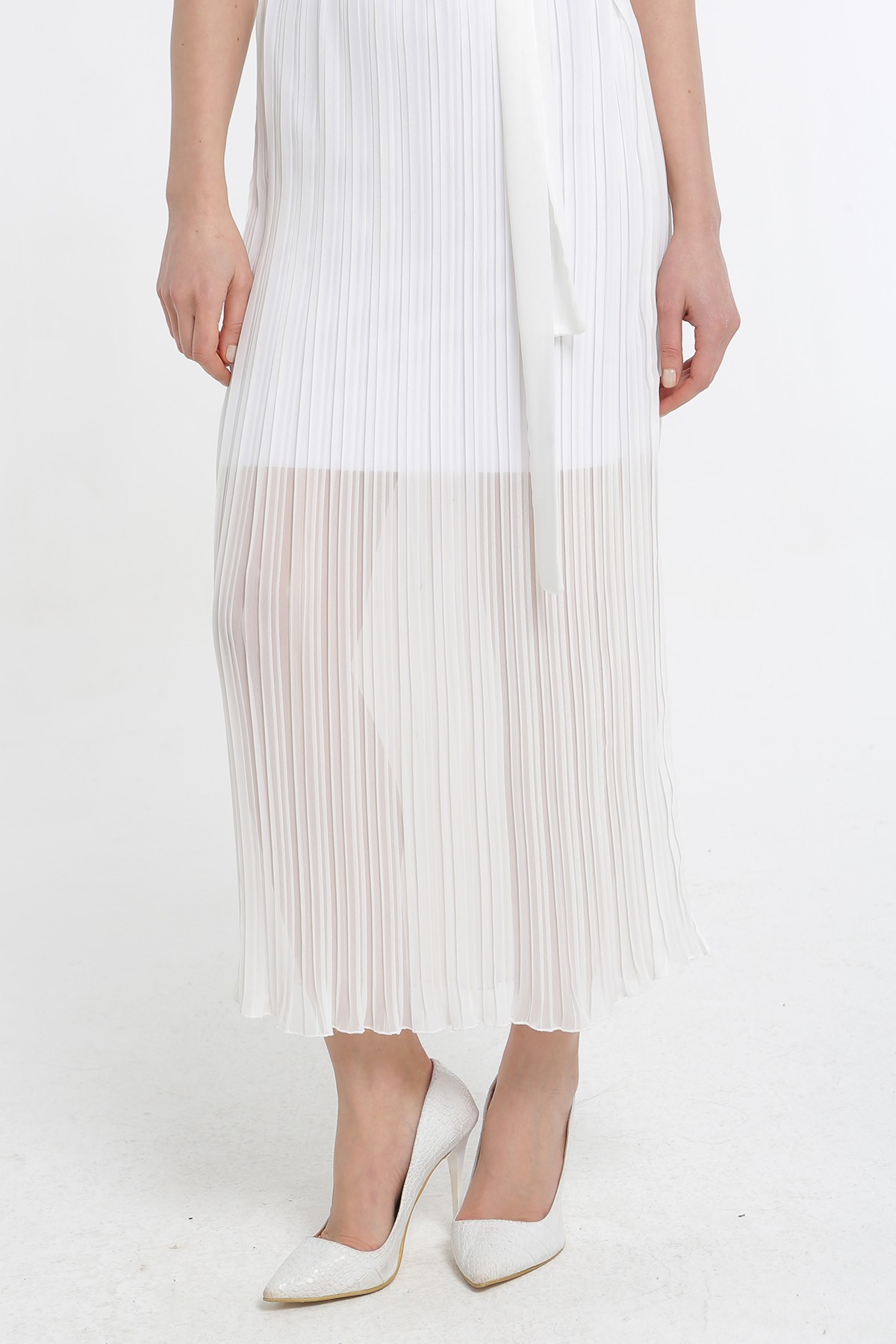 ELEGANT & CHIC BEYAZ PLİSE ELBISE