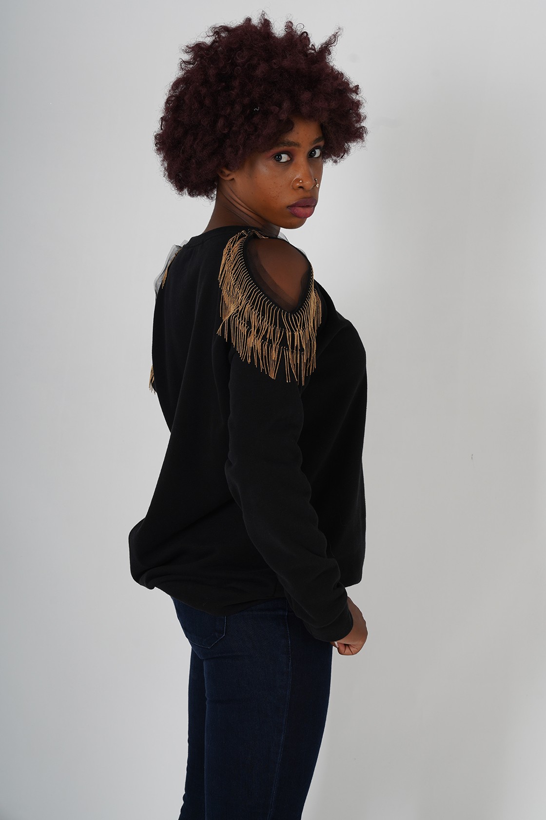 SİYAH PÜSKÜLLÜ SWEATSHIRT