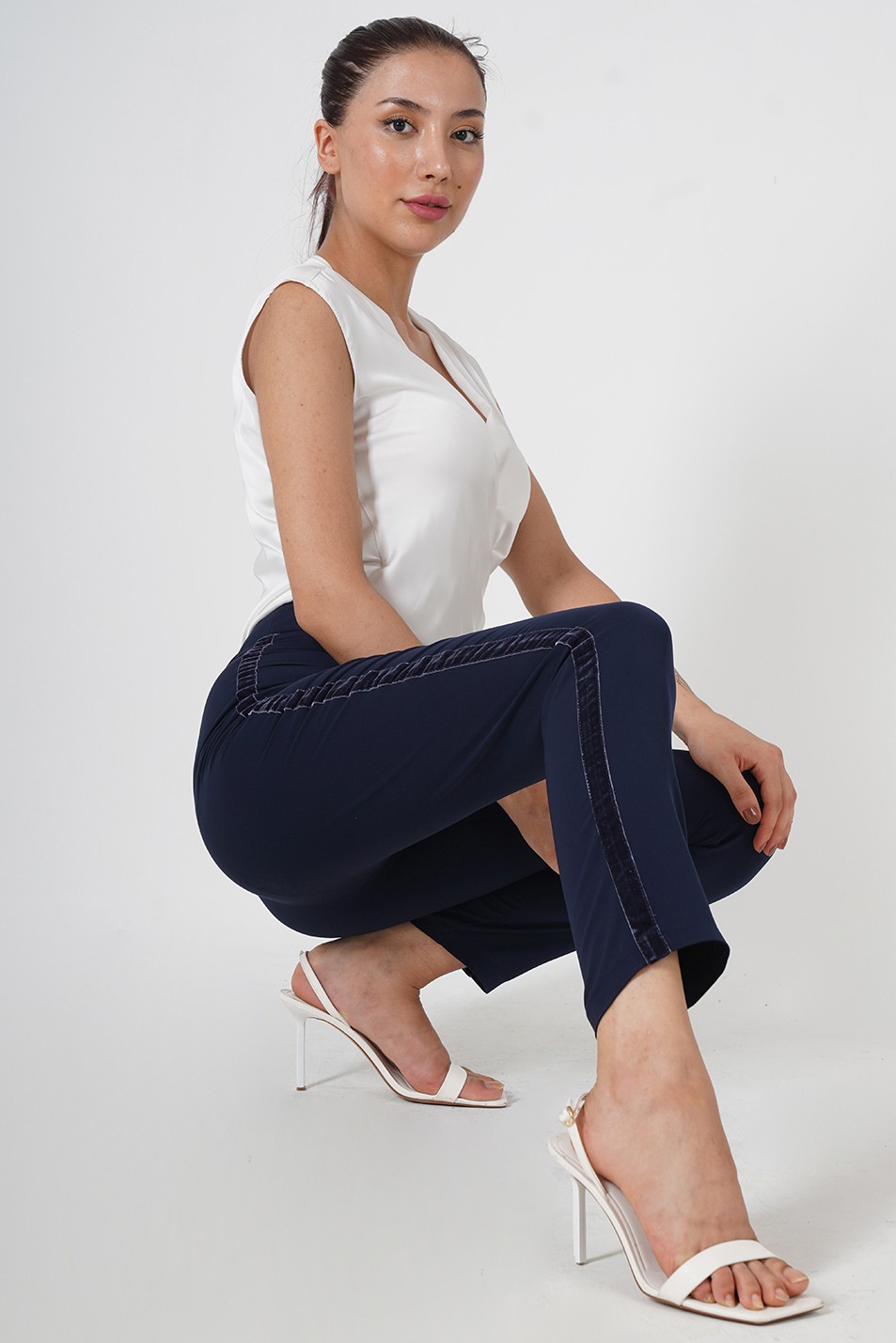 KADİFE ŞERİTLİ LACİVERT PANTOLON