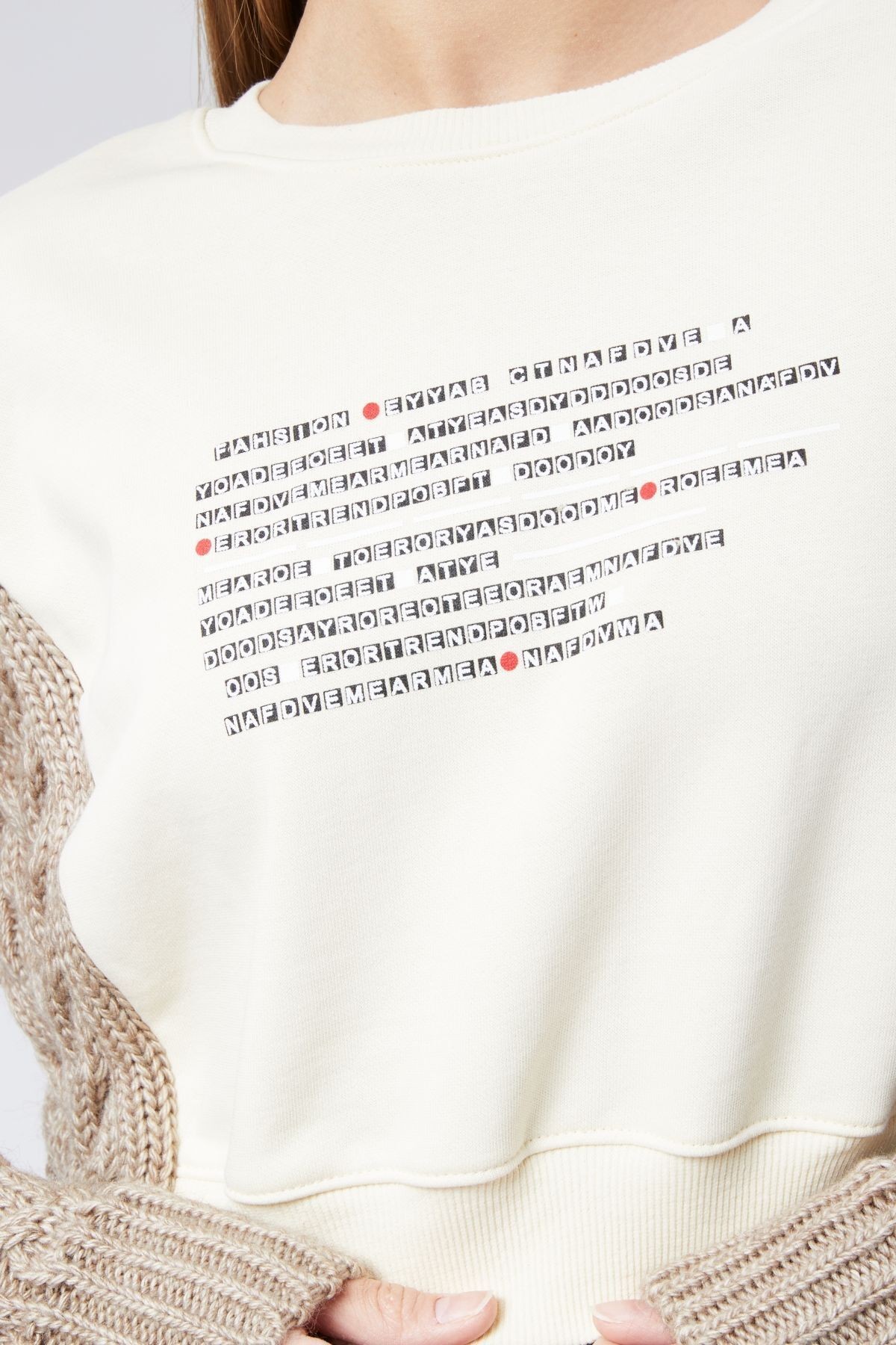 Bisiklet Yaka Triko Detaylı Gigi Sweatshirt - Bej