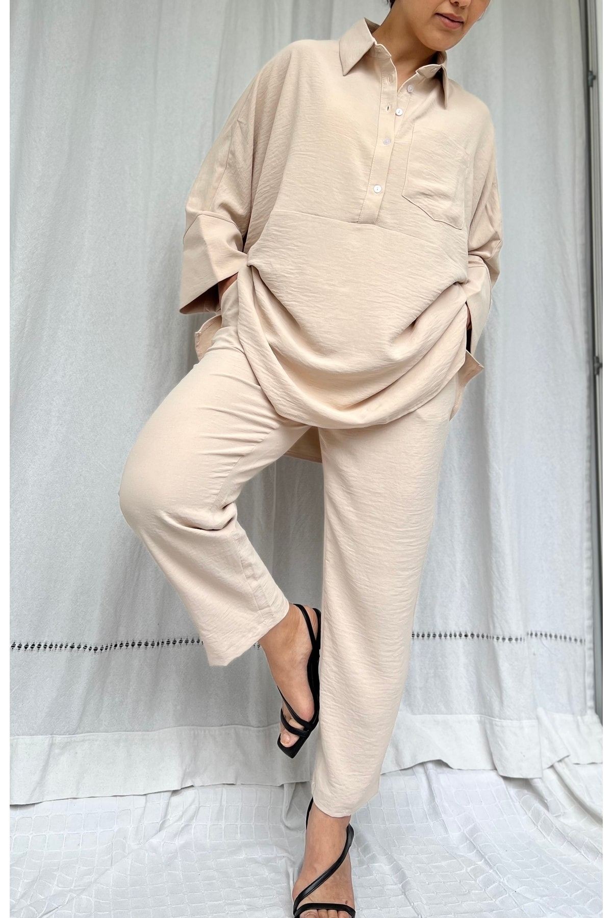 Bej Gömlek Yakalı Cep Detaylı Pantolon Bluz Comfort Ikili Takım