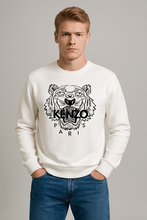  Yuvarlak Yaka Önünde Marka Detaylı Sweatshirt