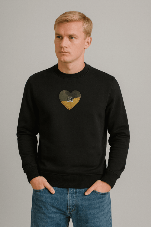  YuvarlakYaka Önünde Kalp ve Marka Logolu Sweatshirt