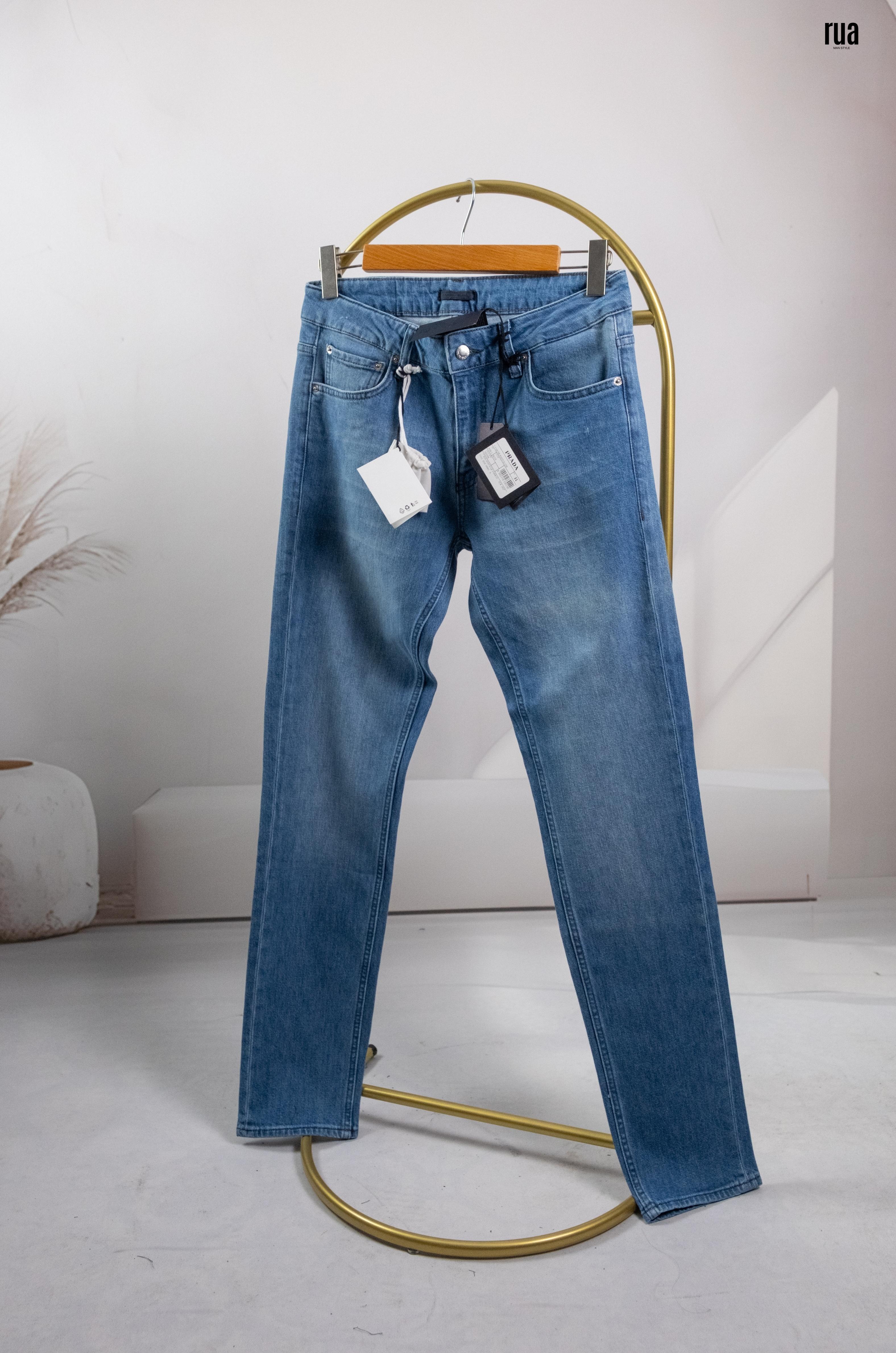 Prada Cepte Metal Logolu Kot Mavi
