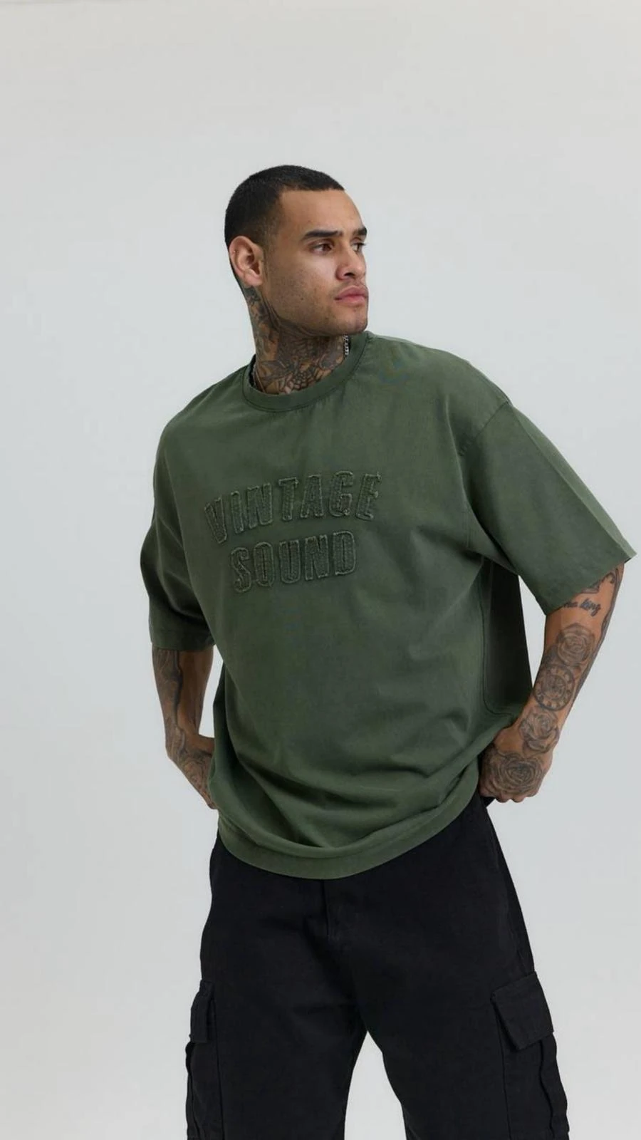 Yuvarlak Yaka Yikamali Tshi̇rt-Haki̇