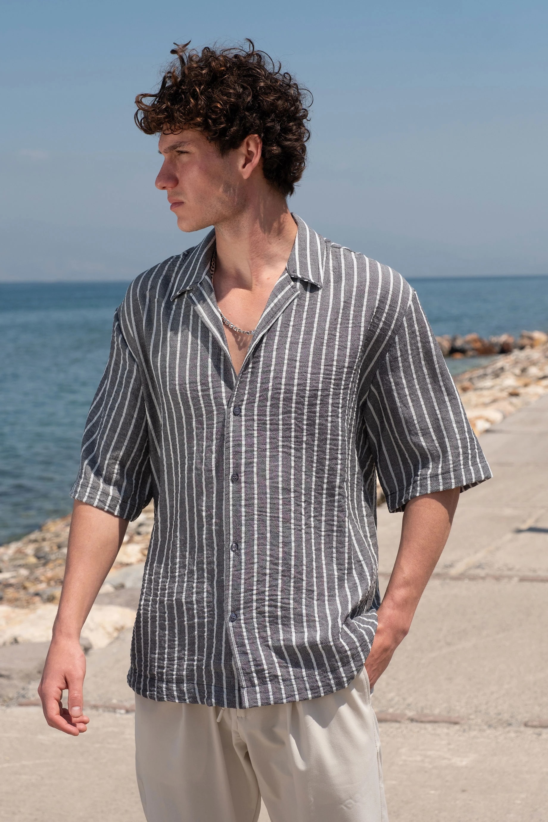 Keten Kendi̇Nden Çi̇zgi̇li̇ Gömlek-Gri̇