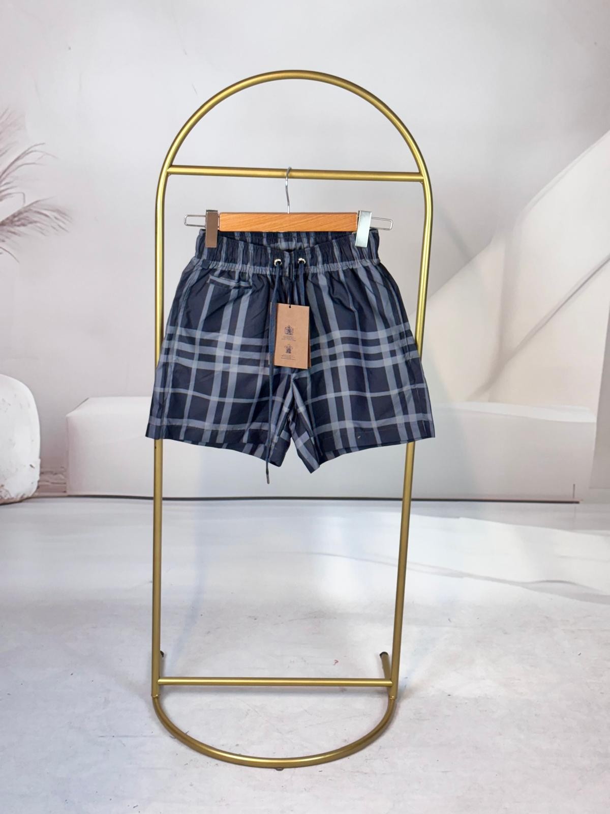 Burberry Siyah Gri Kareli Mayo Şort
