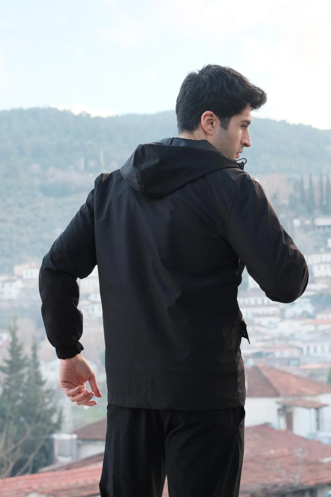 Kapşonlu Femuar Detaylı Mont-Siyah