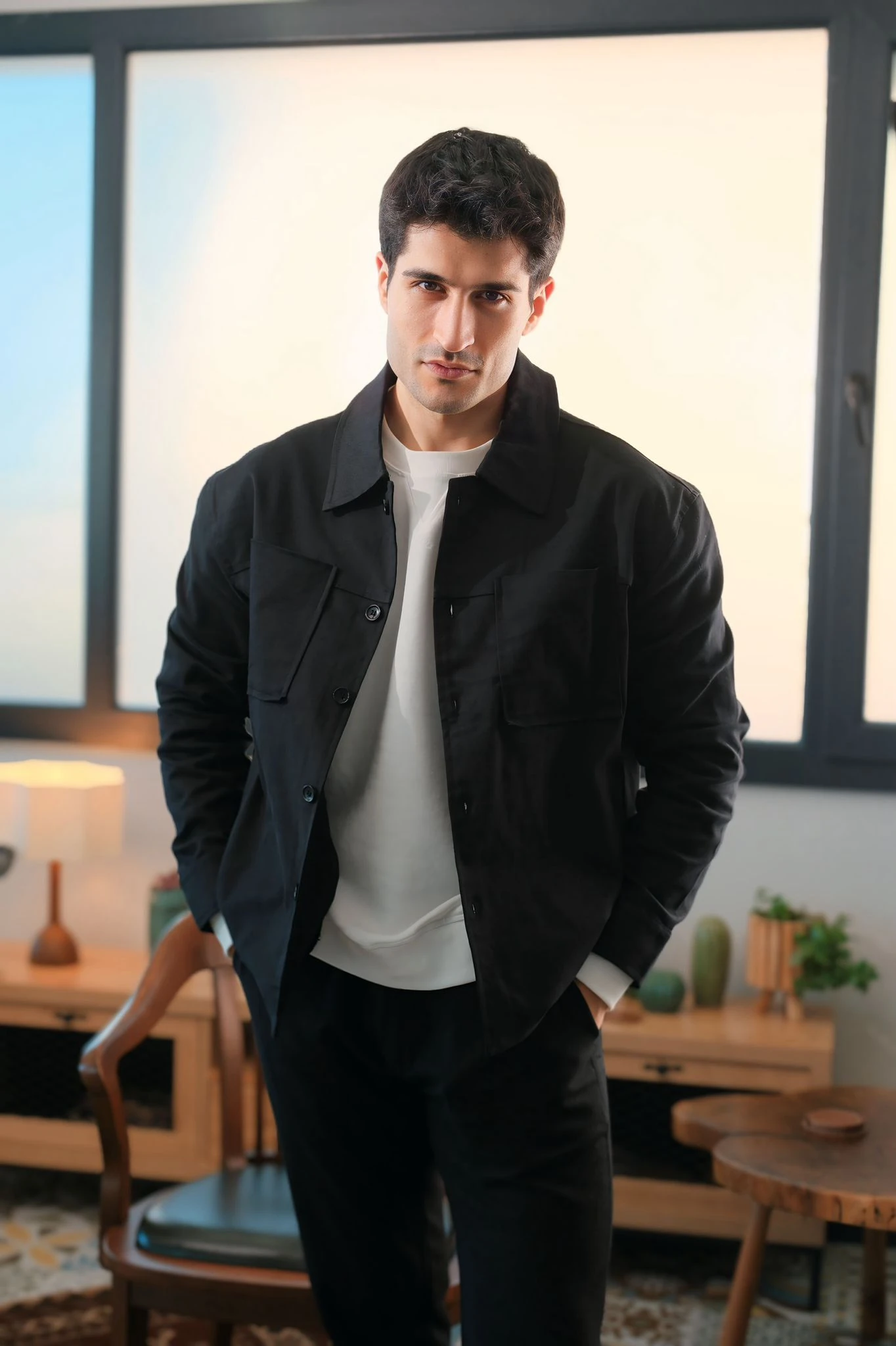 Polo Yaka Önden Düğme Detaylı Ceket-Siyah