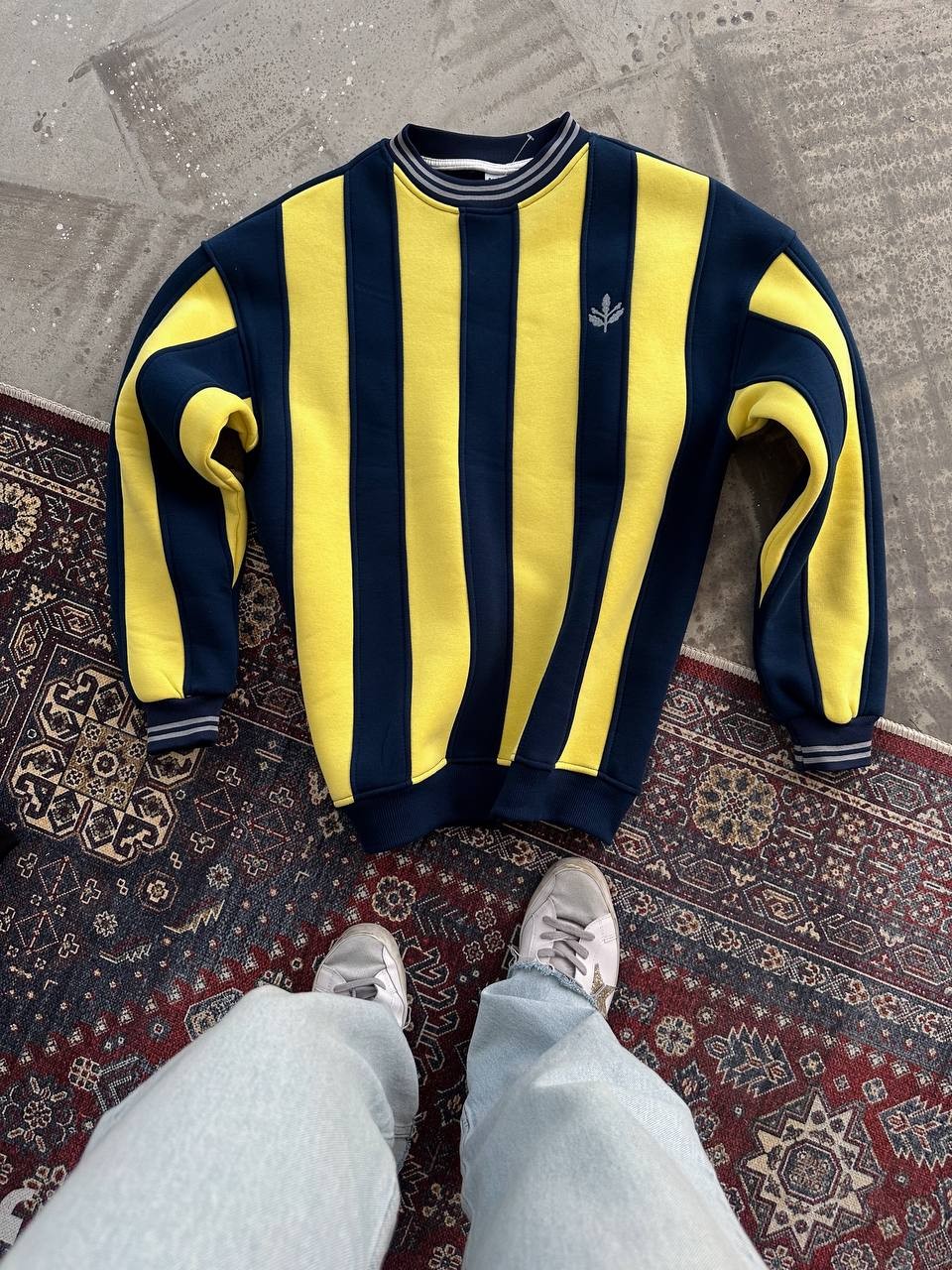 FBBSK Sarı Lacivert Çubuklu Yonca Detaylı Sweatshirt