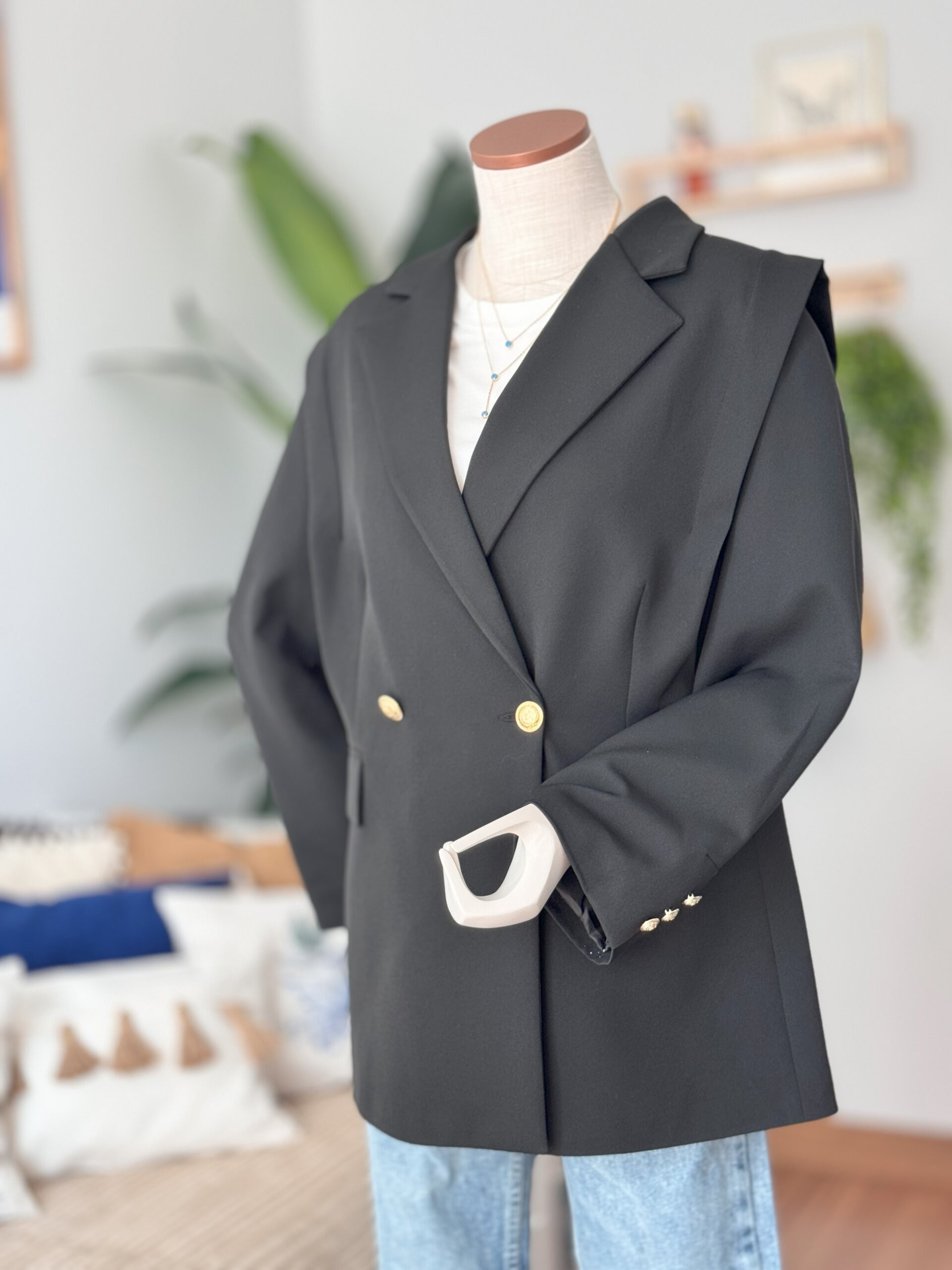 Kol Detaylı Siyah Blazer