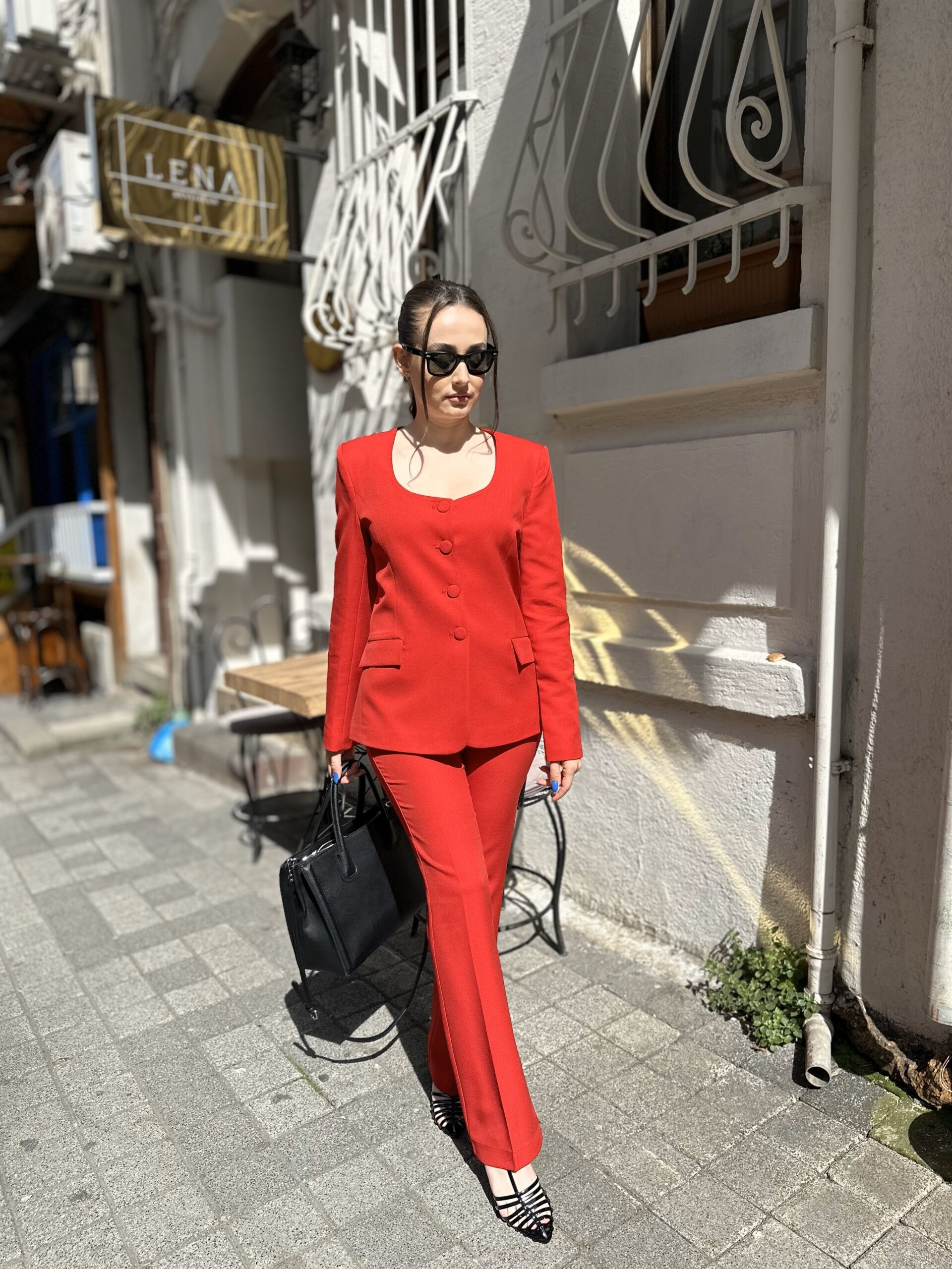 Yuvarlak Yaka Takım