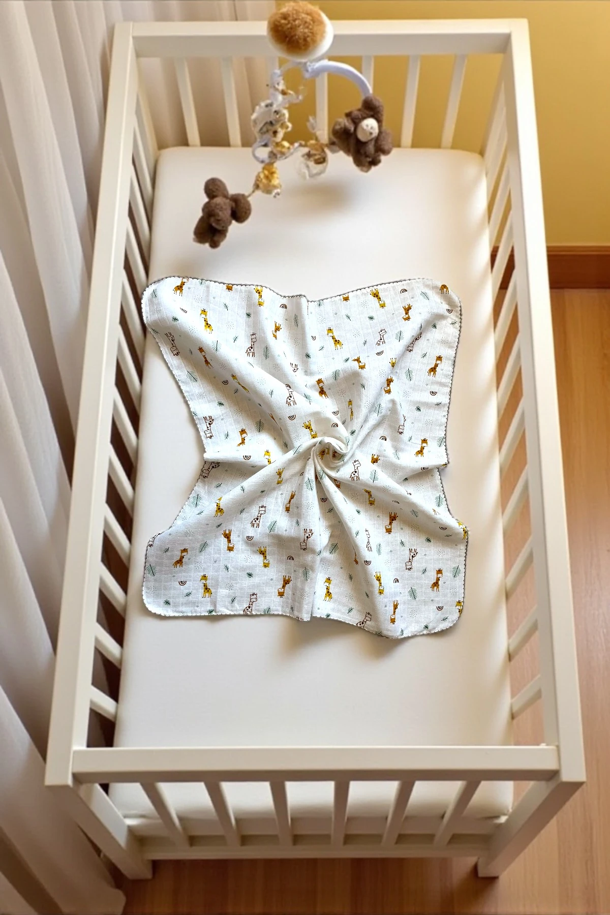 Minika Çok Amaçlı Müslin Örtü Minik Zürafa 80 x 90 Cm