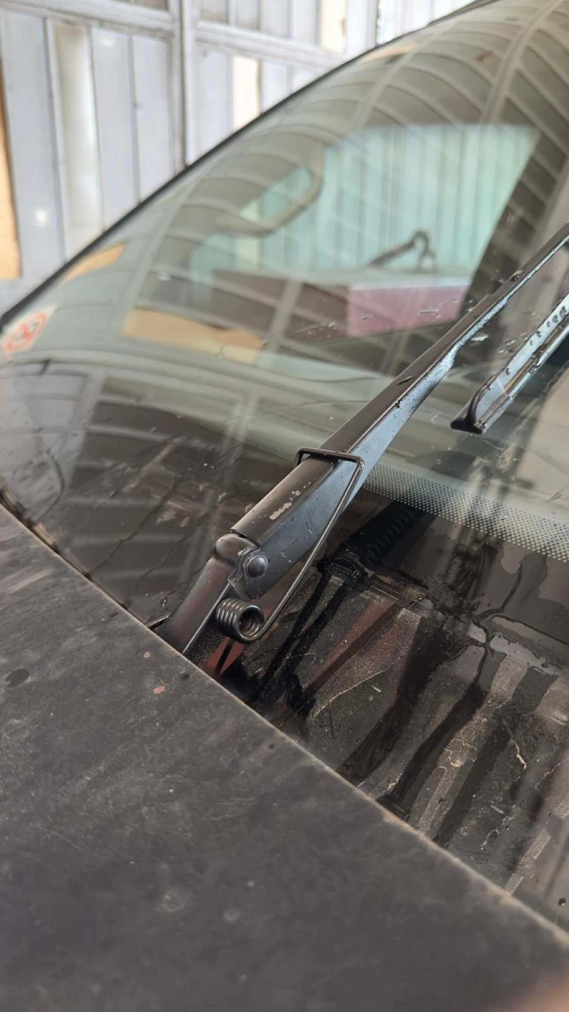 Universal Silecek Basınç Destek Yayı – Daha Temiz ve Net Görüş İçin Performans Artırıcı Yay Seti (2 Adet)