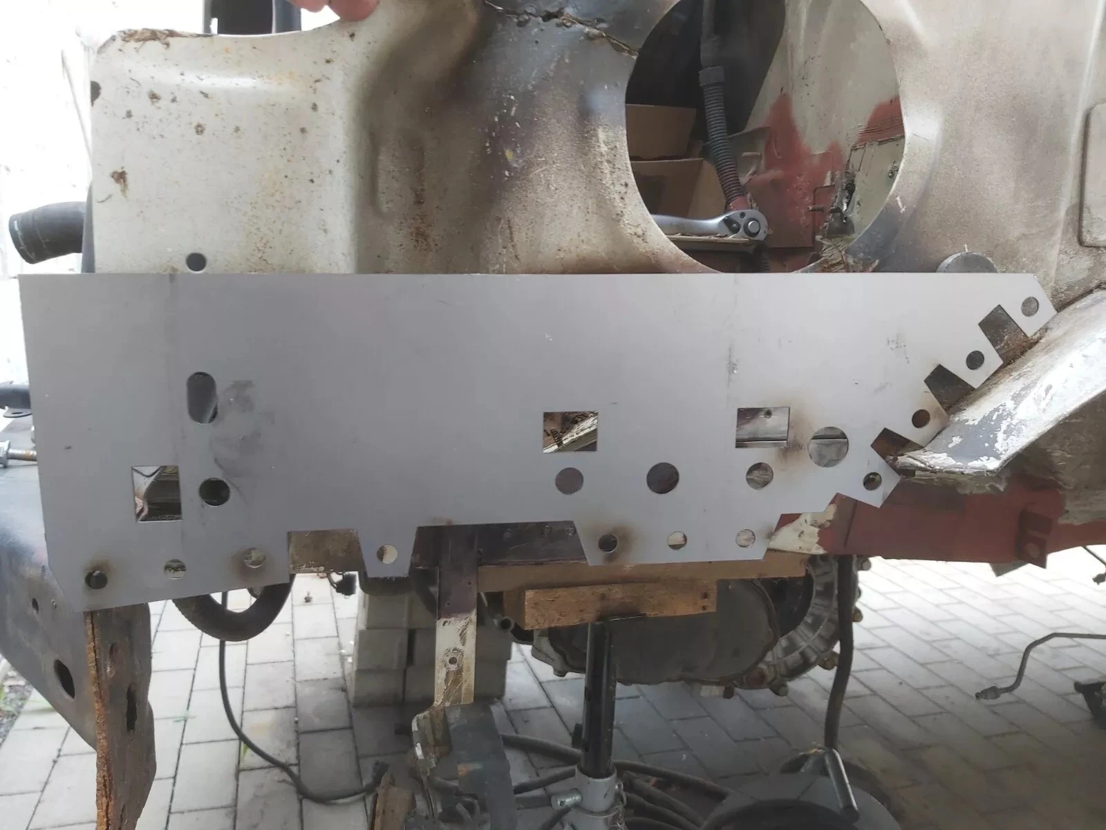 Volkswagen T4 (1990-2003) Ön Tekerlek Yuvası – Onarım Paneli Ön Kompost Panel Ön Çamurluk