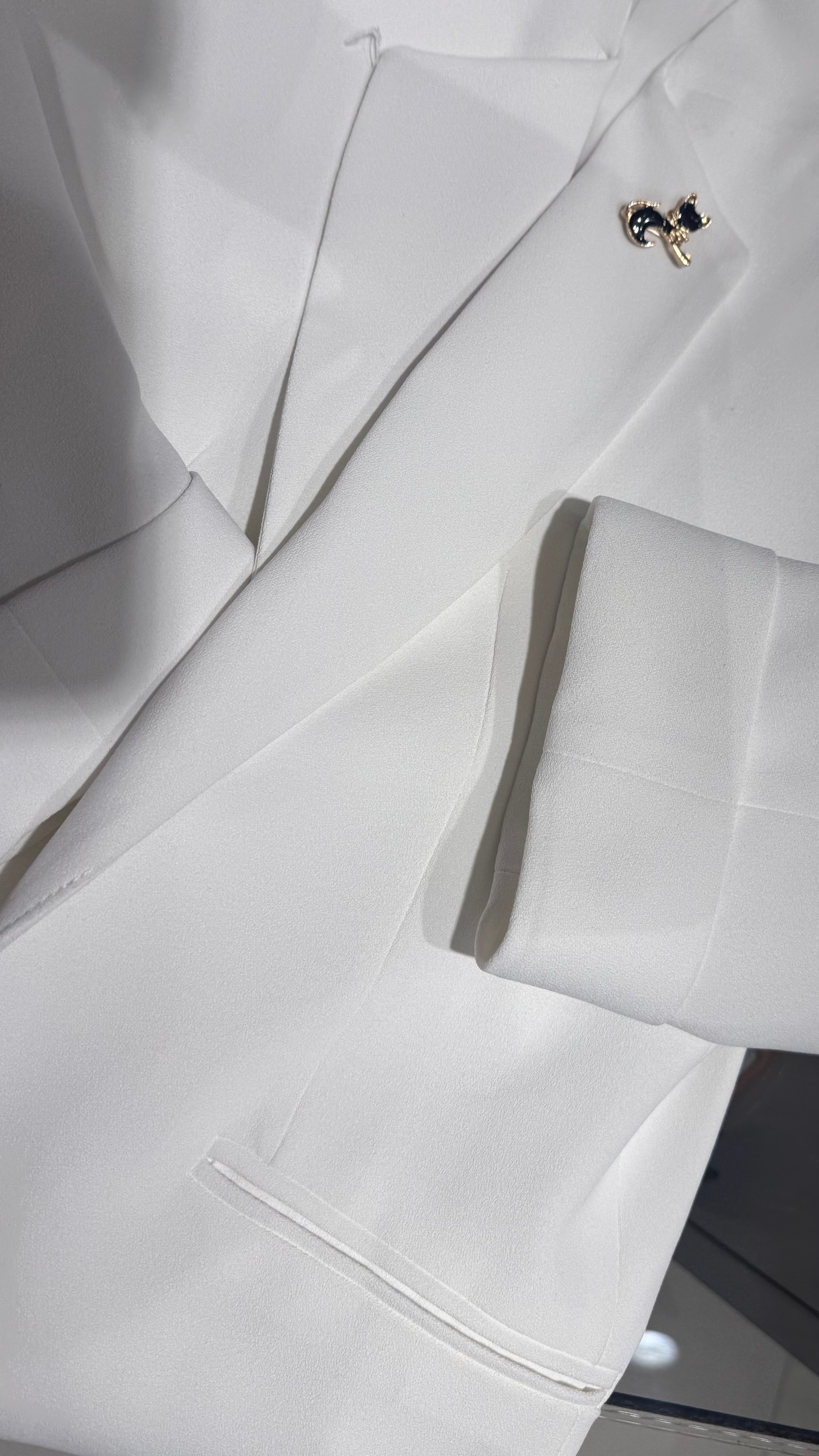 Yakasız Tam Kalıp Blazer