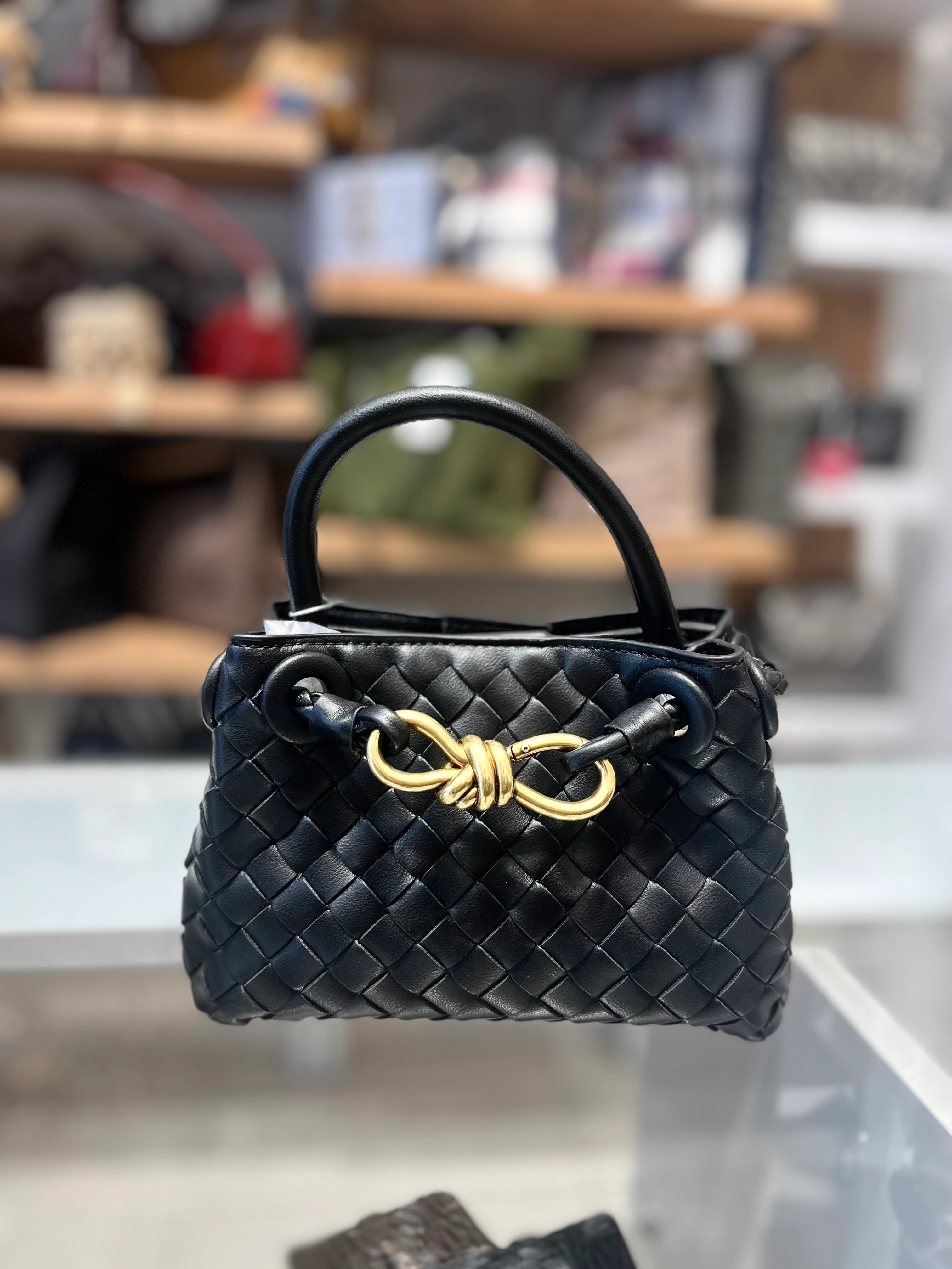 Gold Detay Küçük Çanta