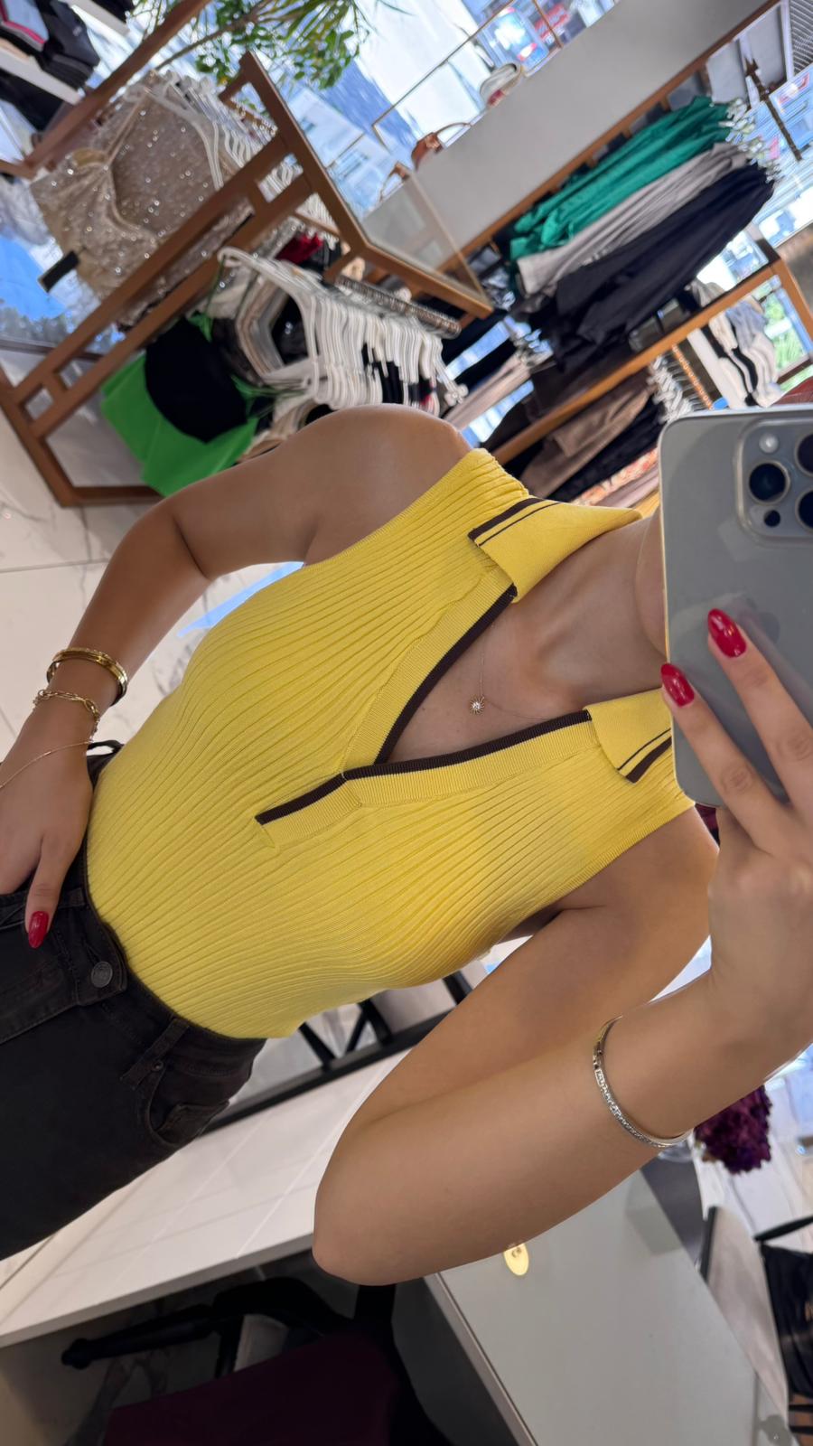 V POLO YAKA FİTİLLİ KONTRAST TRİKO BLUZ - Sarı