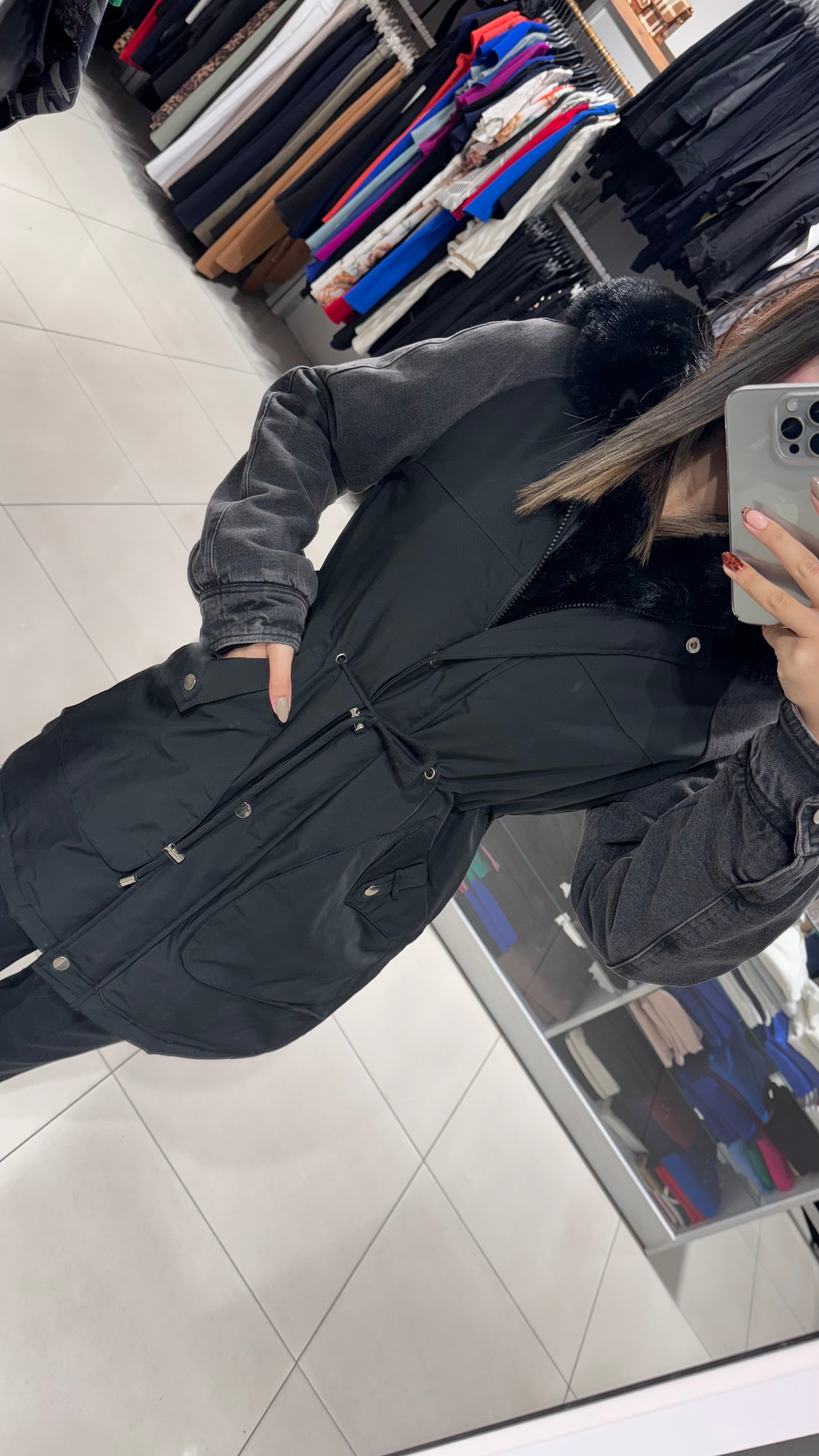 Özel İçi Kürklü Kot Detaylı Mont 