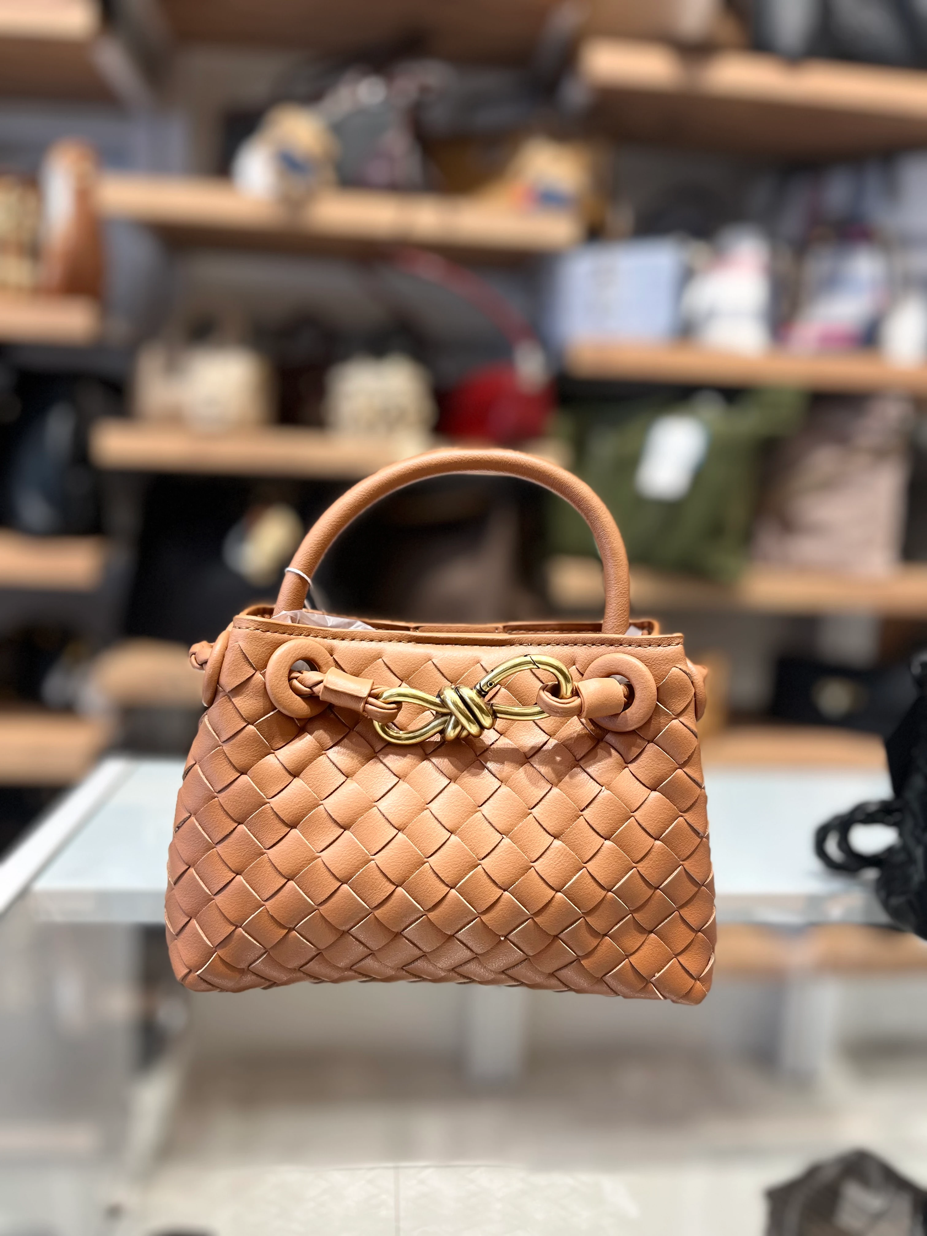 Gold Detay Küçük Çanta