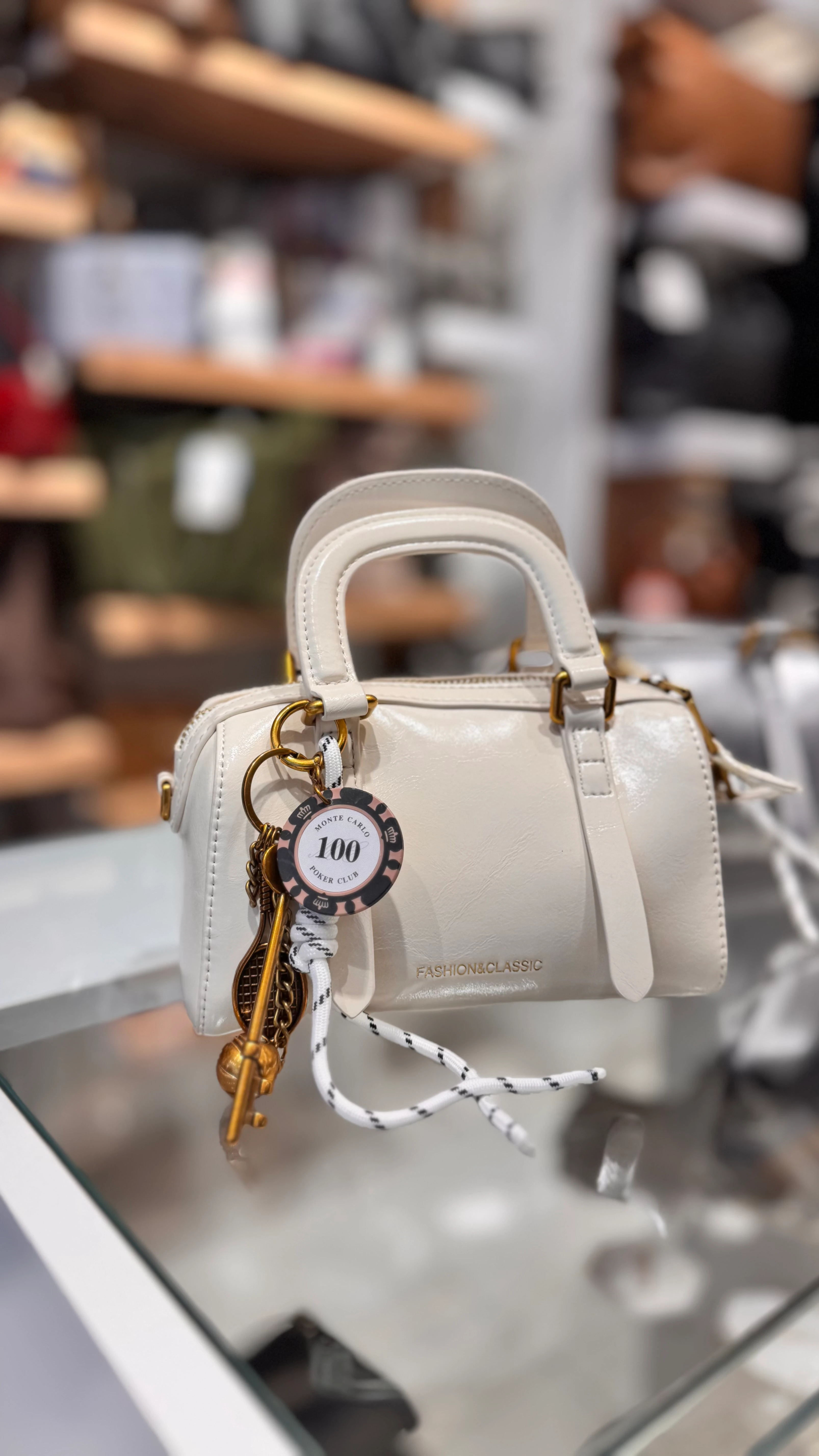 Rozetli El Çantası 