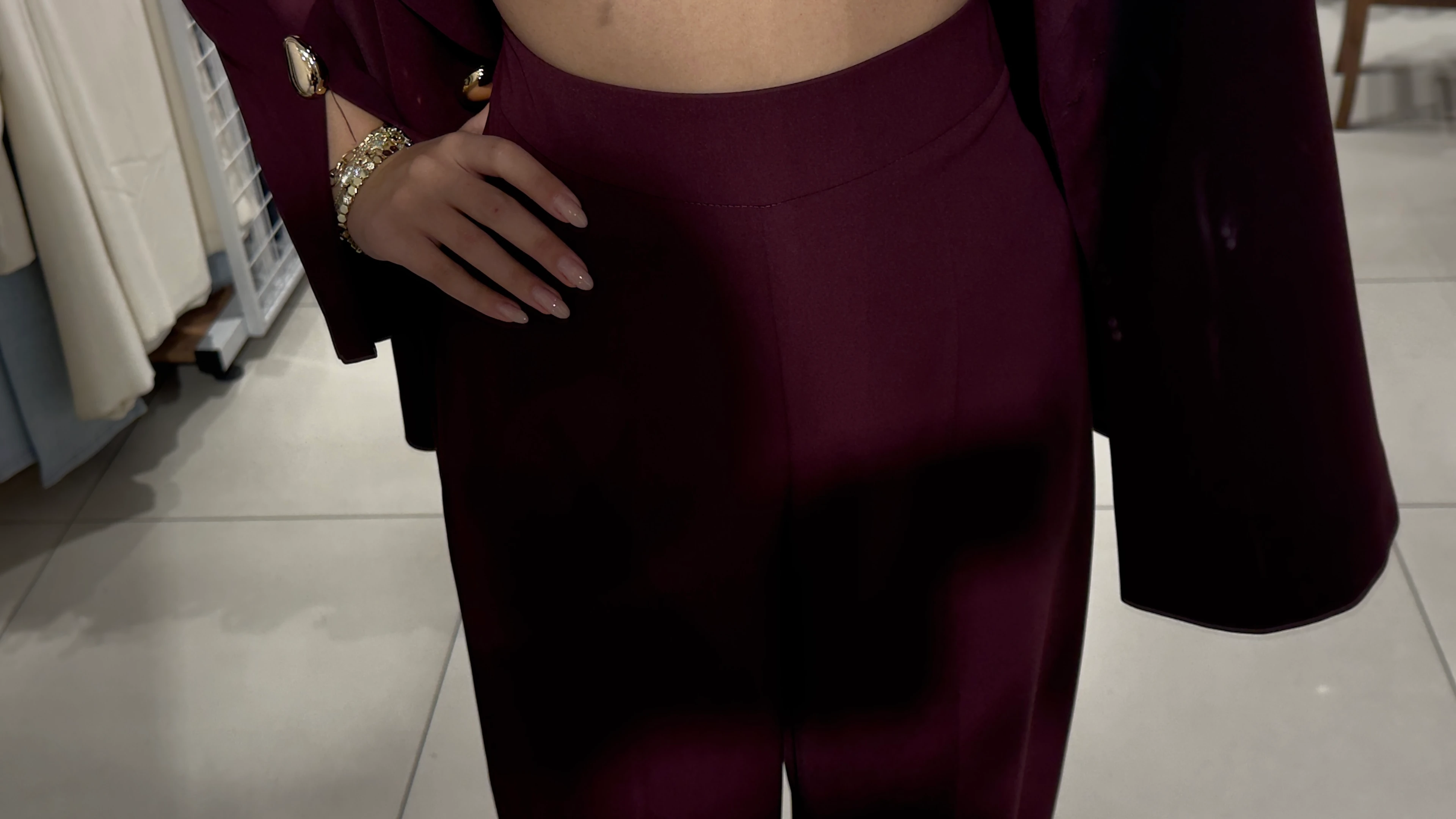 Bordo Kolları Yırtmaç Detaylı Takım 