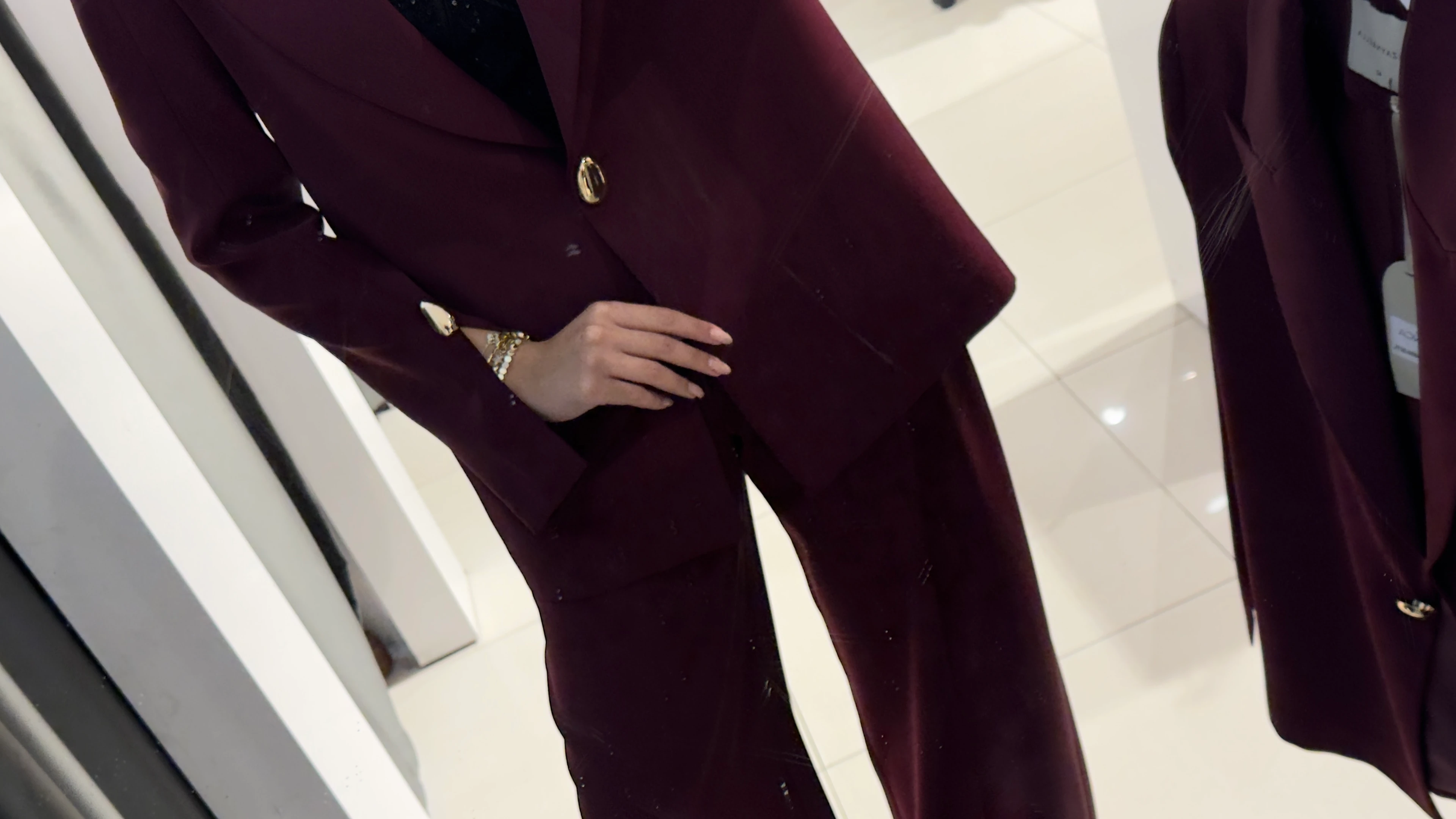 Bordo Kolları Yırtmaç Detaylı Takım 