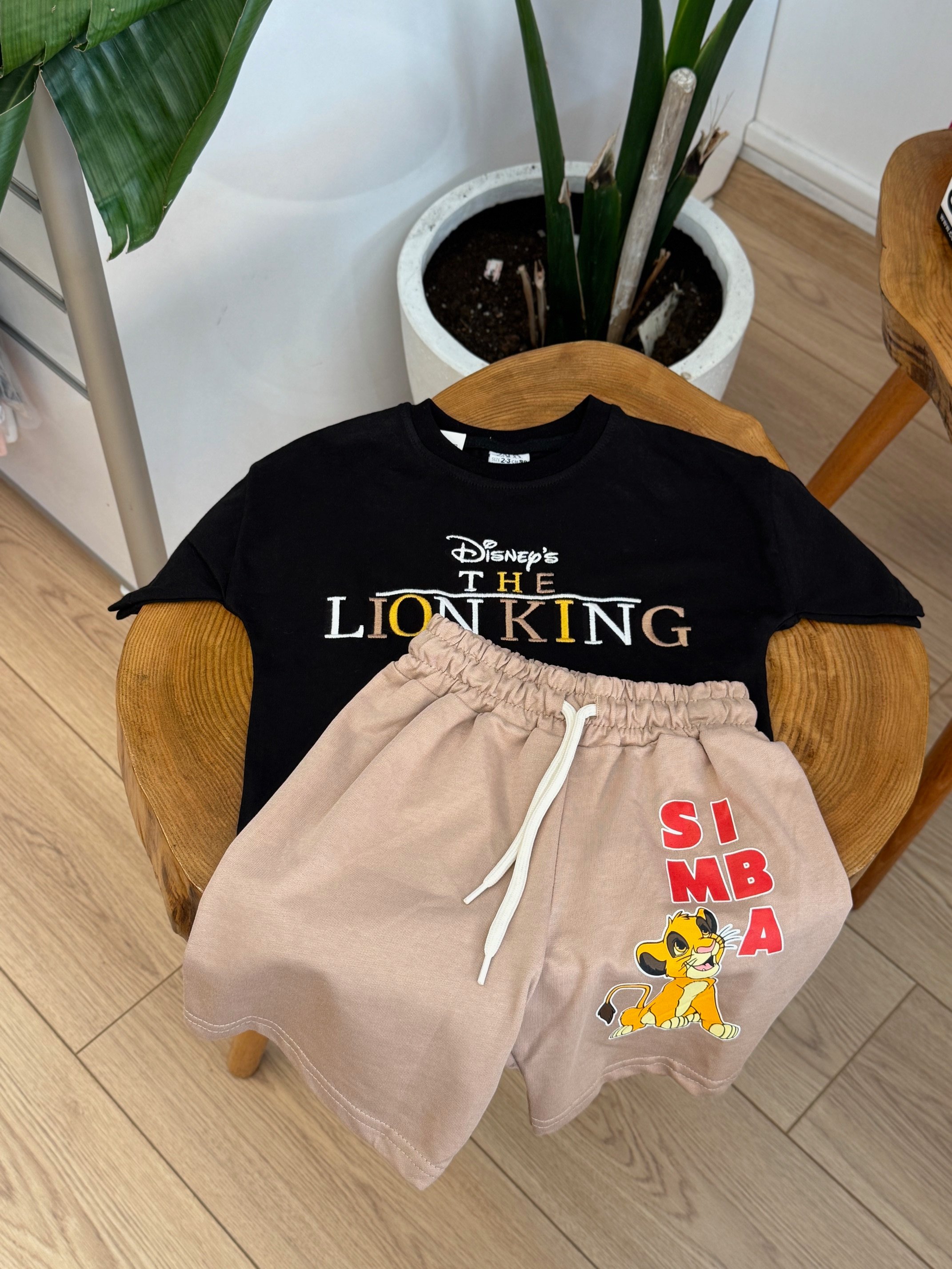 Lion King Şortlu Takım