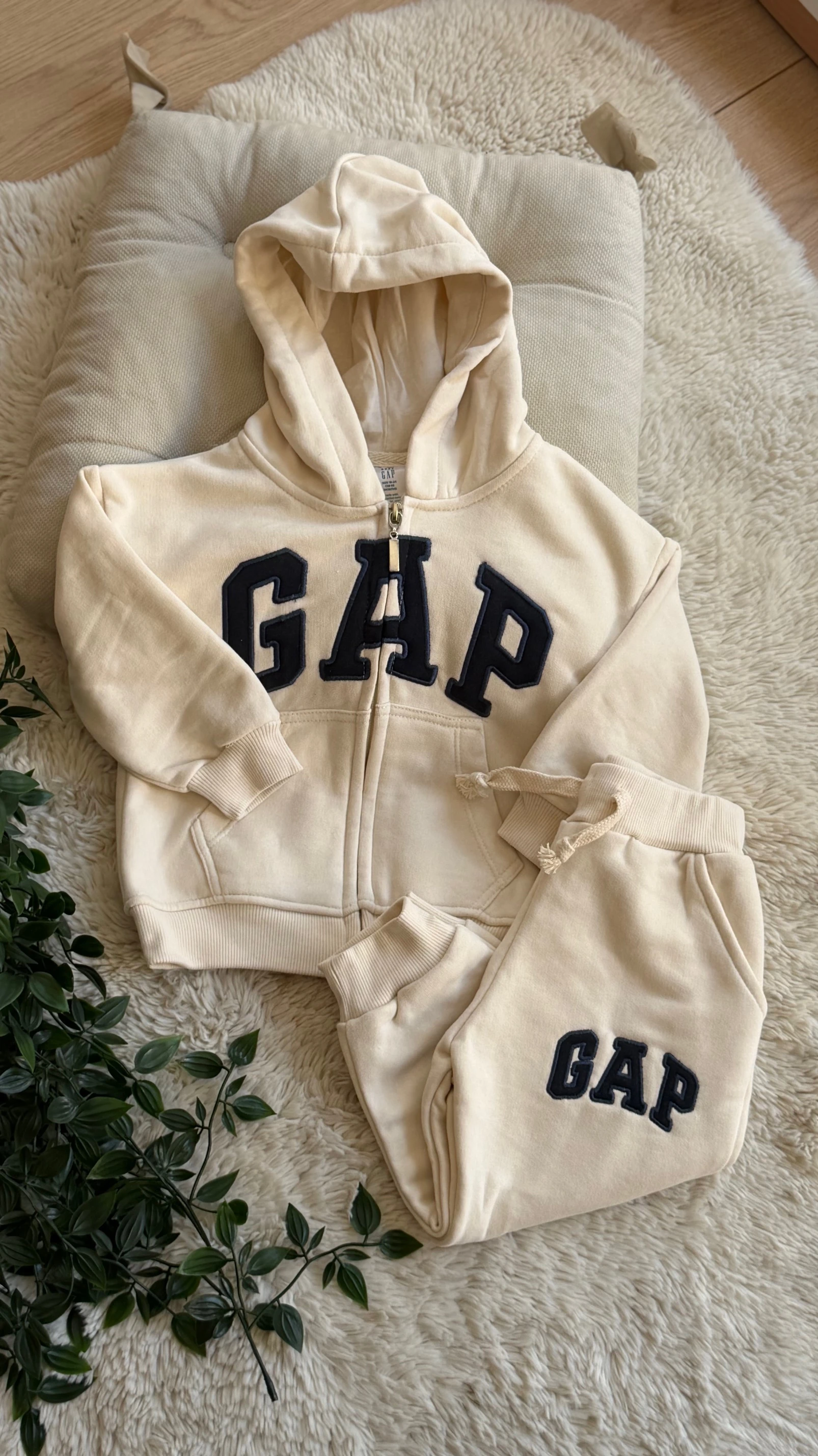 Kapüşonlu Gp Takım - Krem