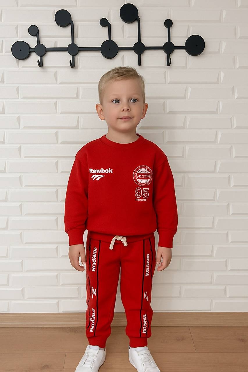 Kırmızı Reebok Takım