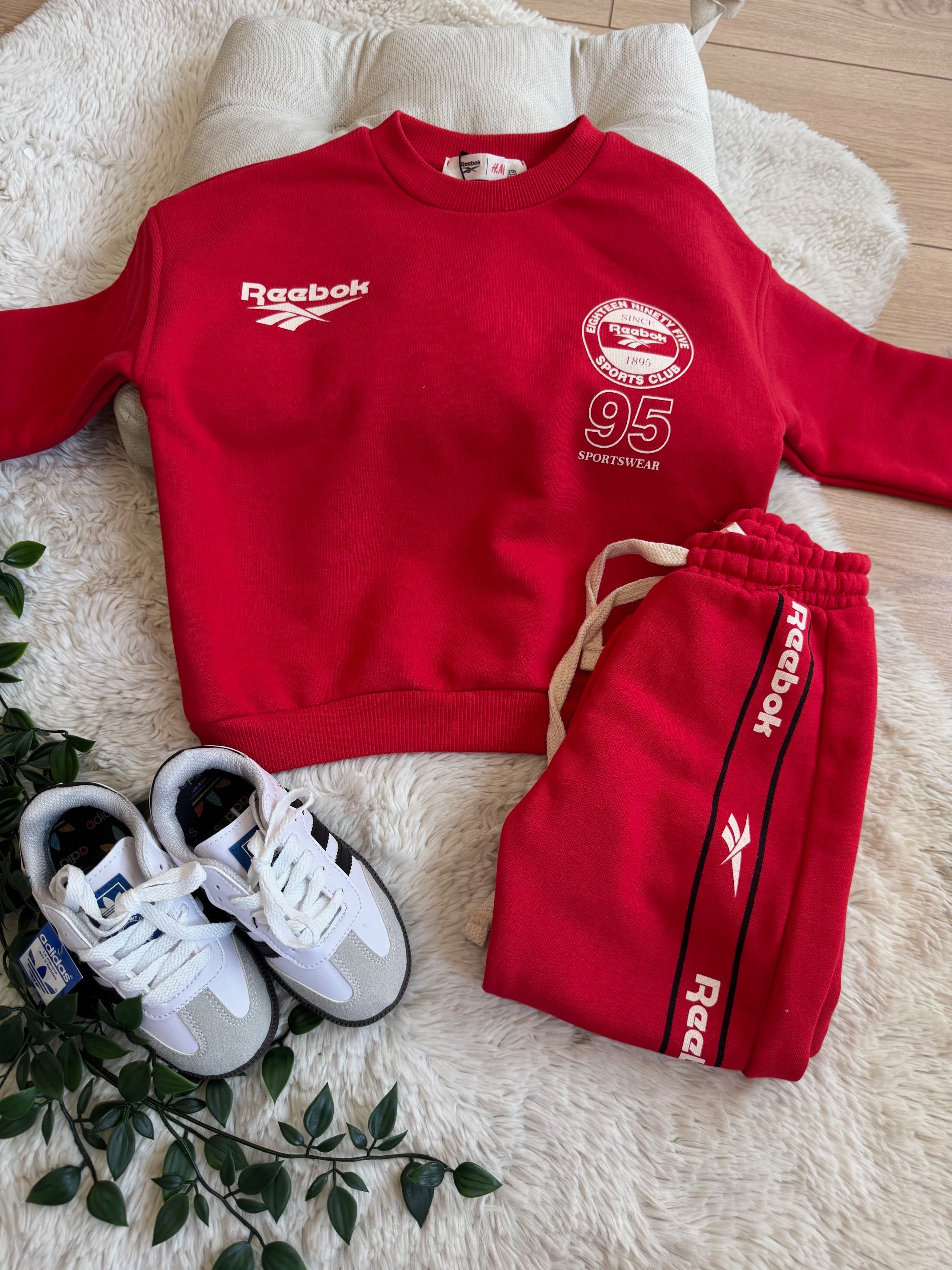 Kırmızı Reebok Takım
