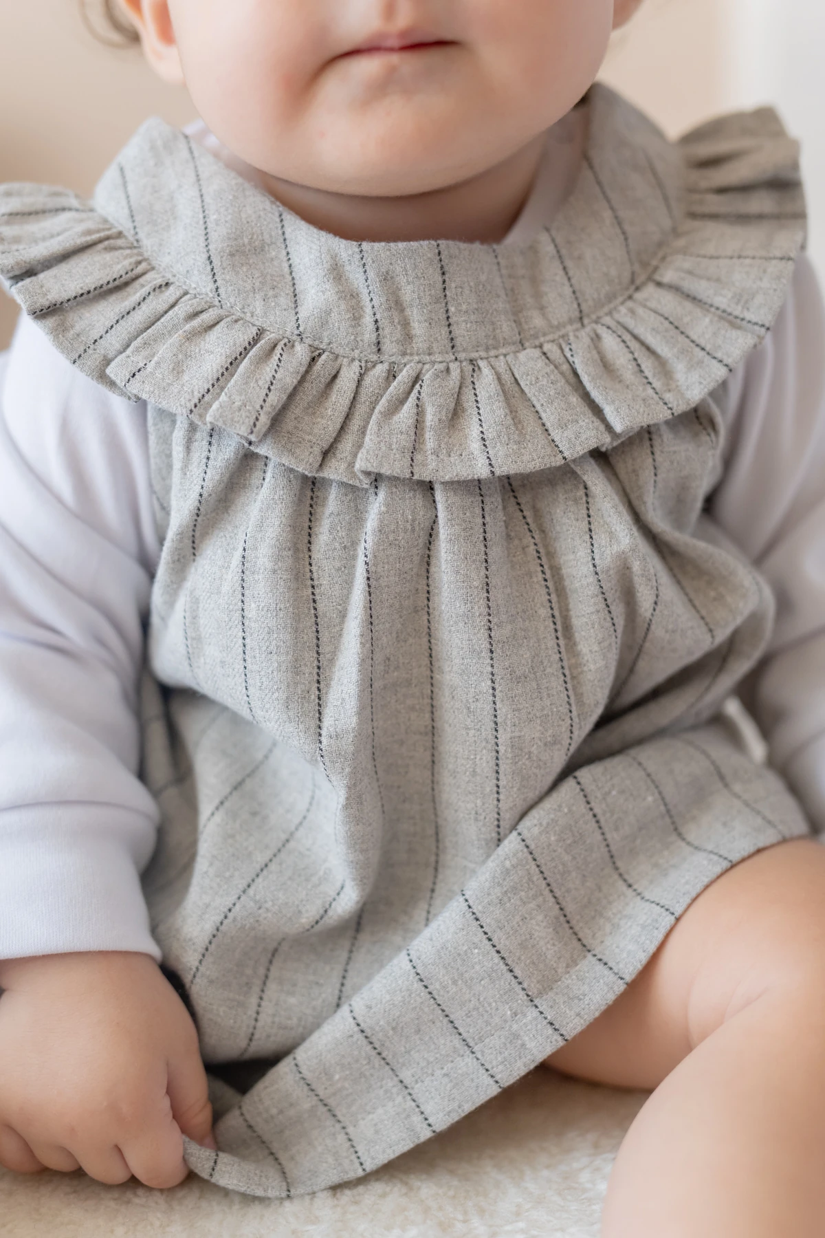 Kız Bebek Yakası Fırfırlı Elbise ve Bluz Takım 