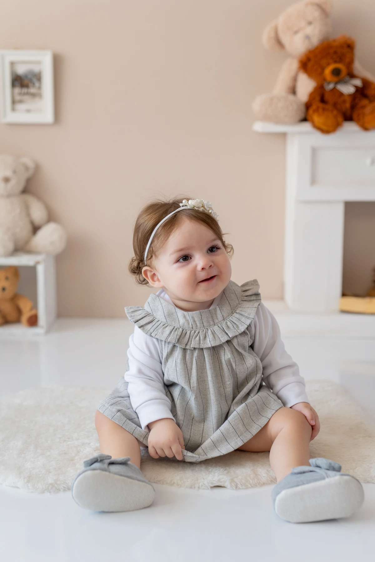 Kız Bebek Yakası Fırfırlı Elbise ve Bluz Takım  - Gri