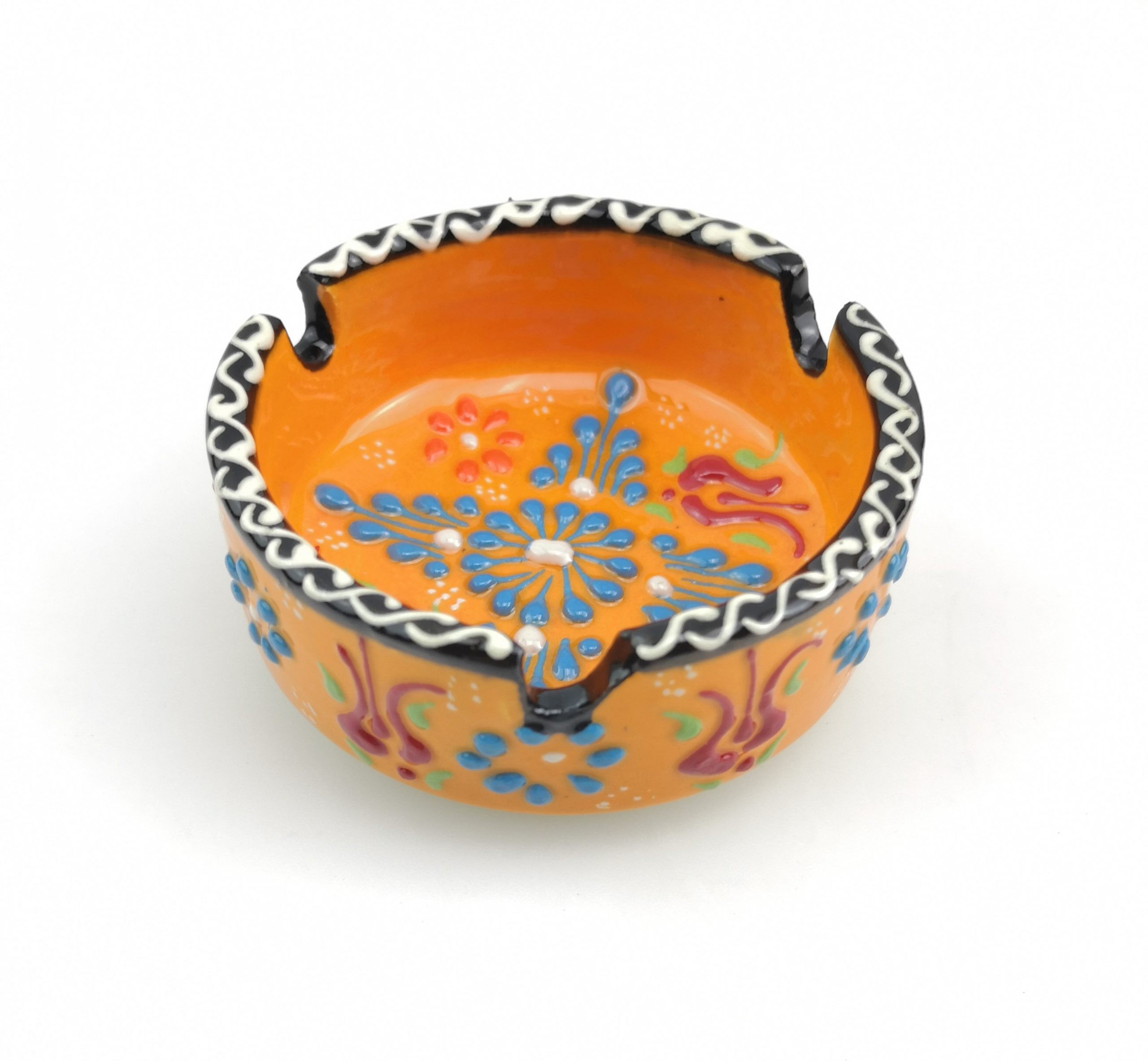 Handcrafted Ceramic Ashtrays with Embossed Floral Patterns for Cigarettes and Guest