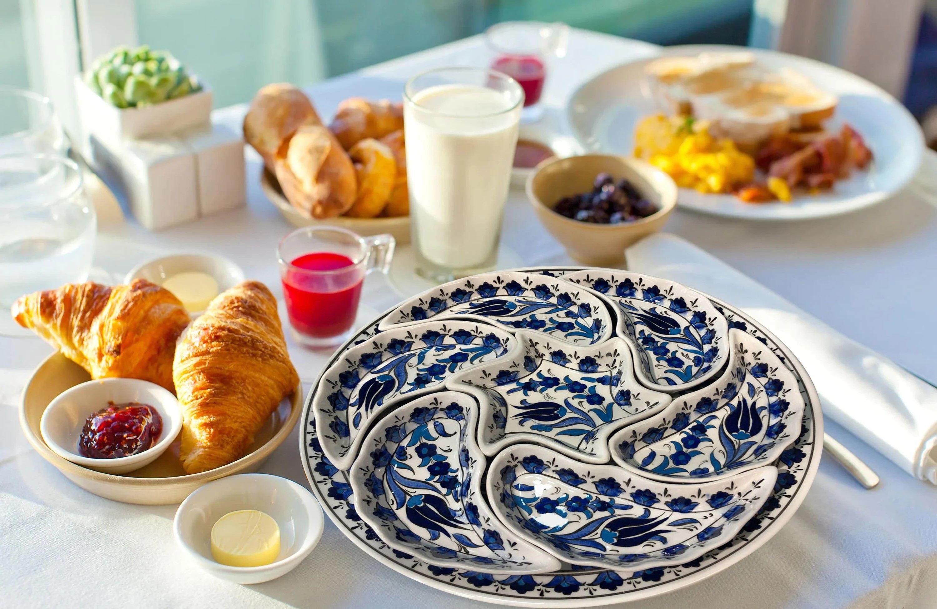 Handmade Multipurpose Ceramic Serving Platter and Dish Set - Chips, Snacks, Dips, Mezes, Breakfast & More | Zeem Ceramic - Blue Tulip