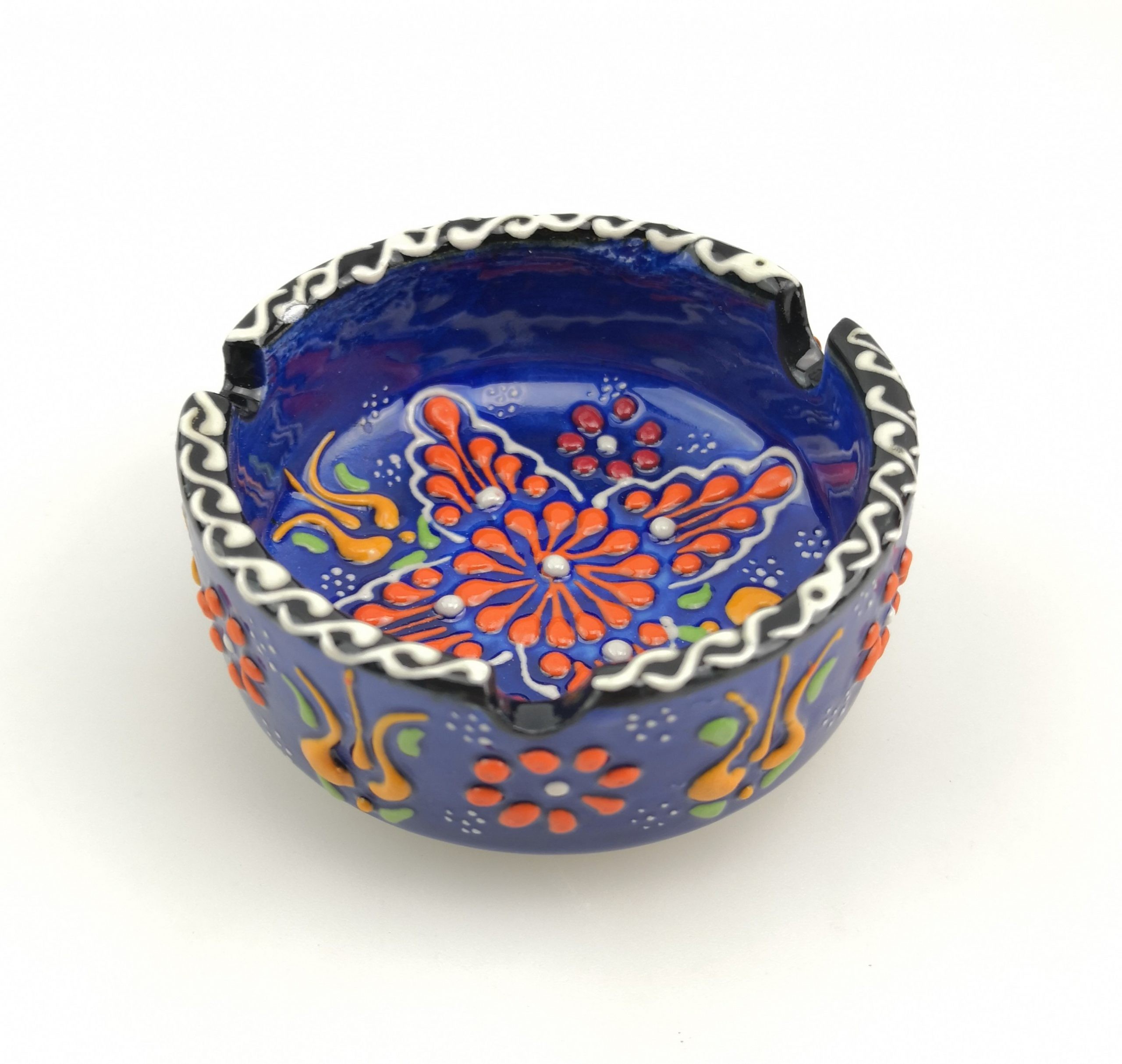 Handcrafted Ceramic Ashtrays with Embossed Floral Patterns for Cigarettes and Guest