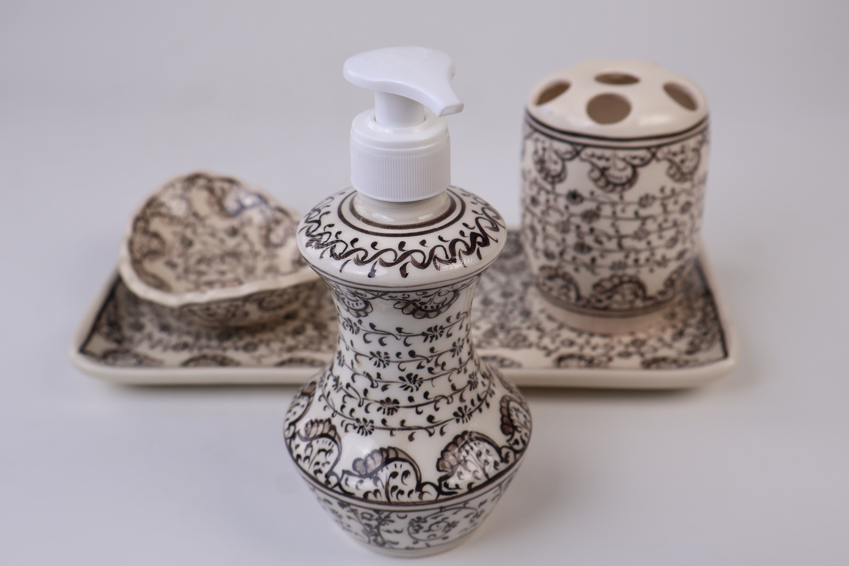 Zeem Ceramic Bathroom Accessory Set & Black Golden Horn - Handmade for Modern Homes