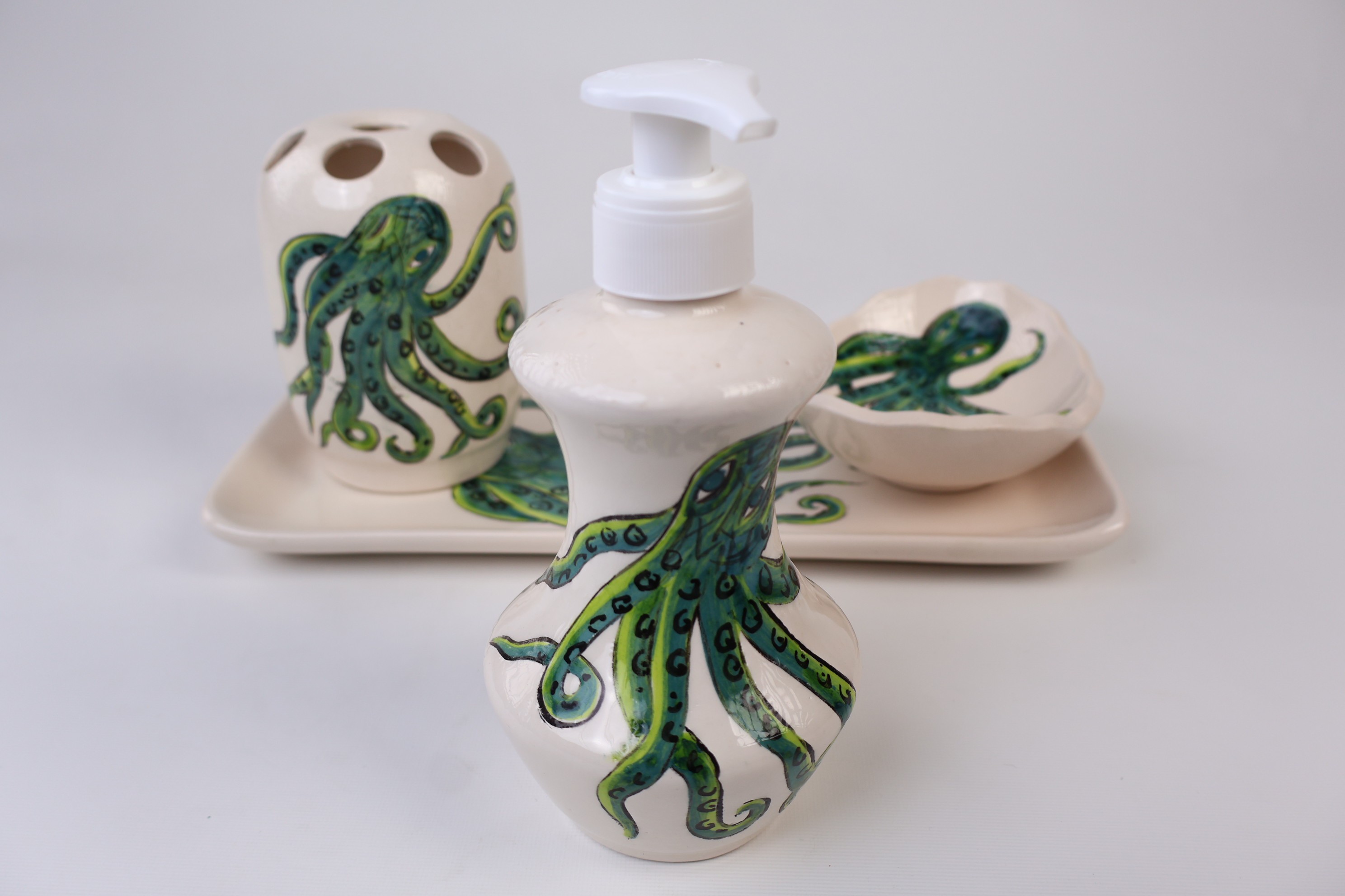 Elevate Your Décor with Hand-Painted Bathroom Sets & Green Octopus | Zeem Ceramic