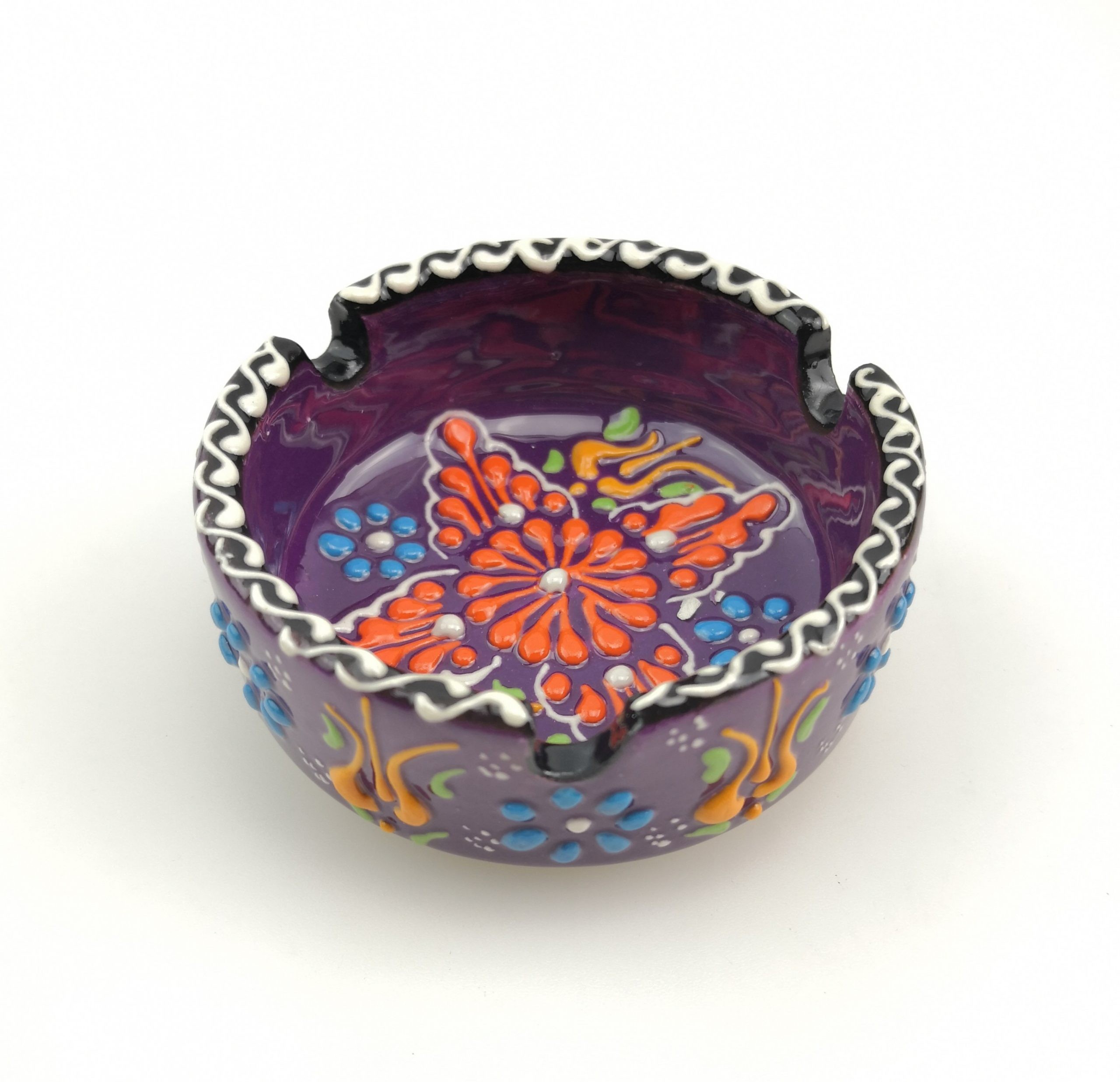 Handcrafted Ceramic Ashtrays with Embossed Floral Patterns for Cigarettes and Guest