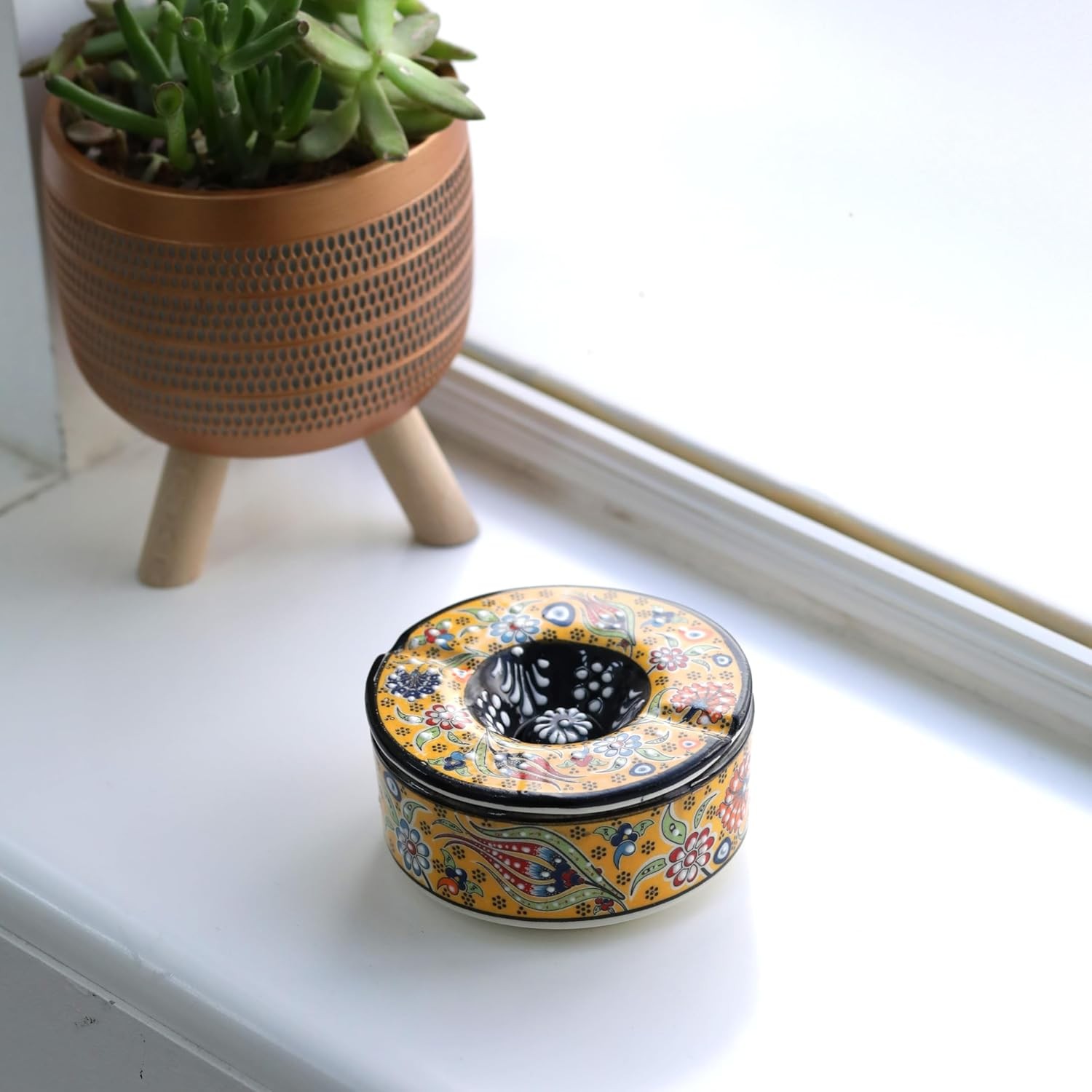 Printed Ceramic Ashtray - Assorted Colors and Floral Patterns - Yellow