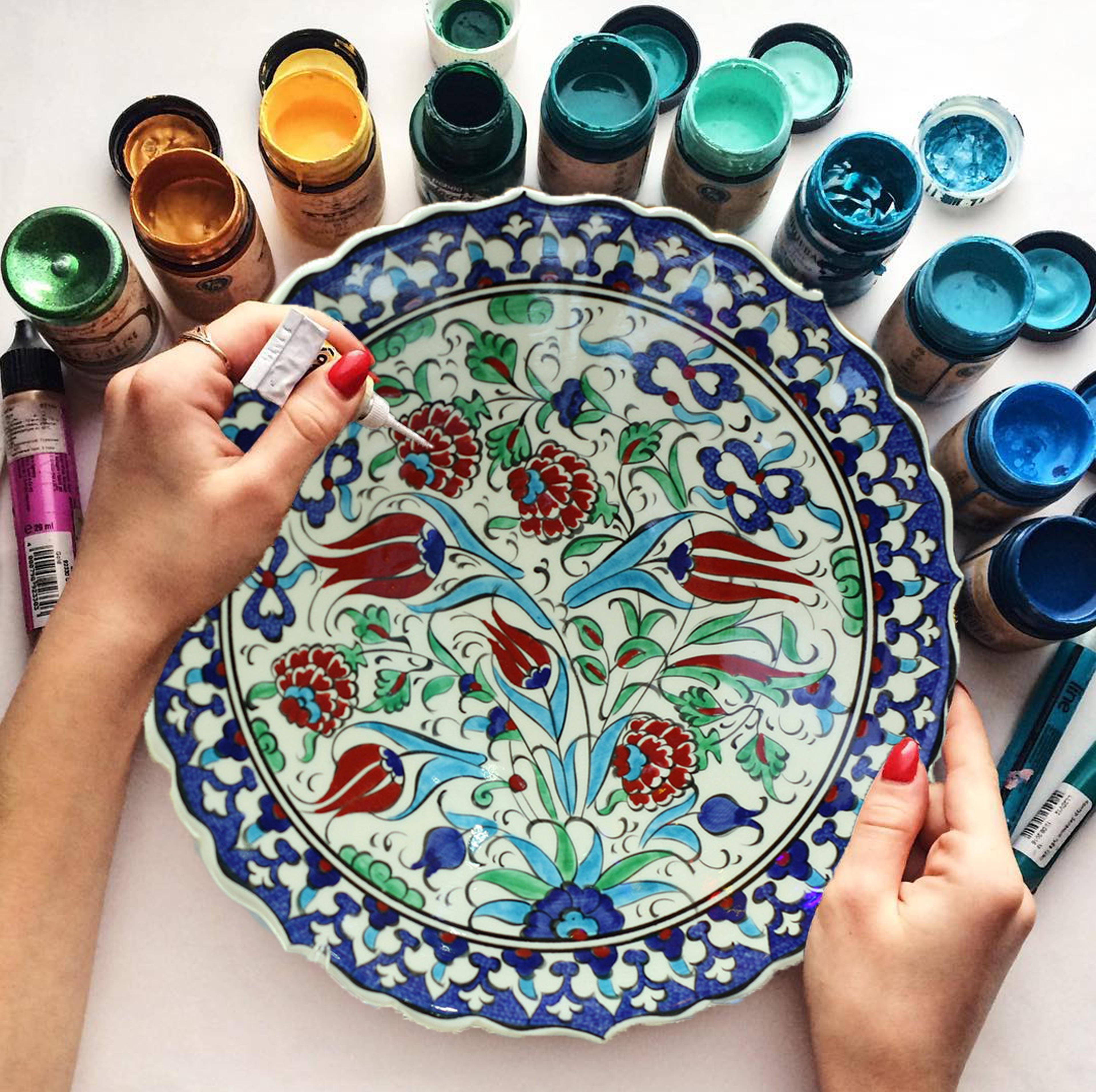 Hand-Painted Turkish Ceramic Dinner Plates - Perfect for Dining and Decor