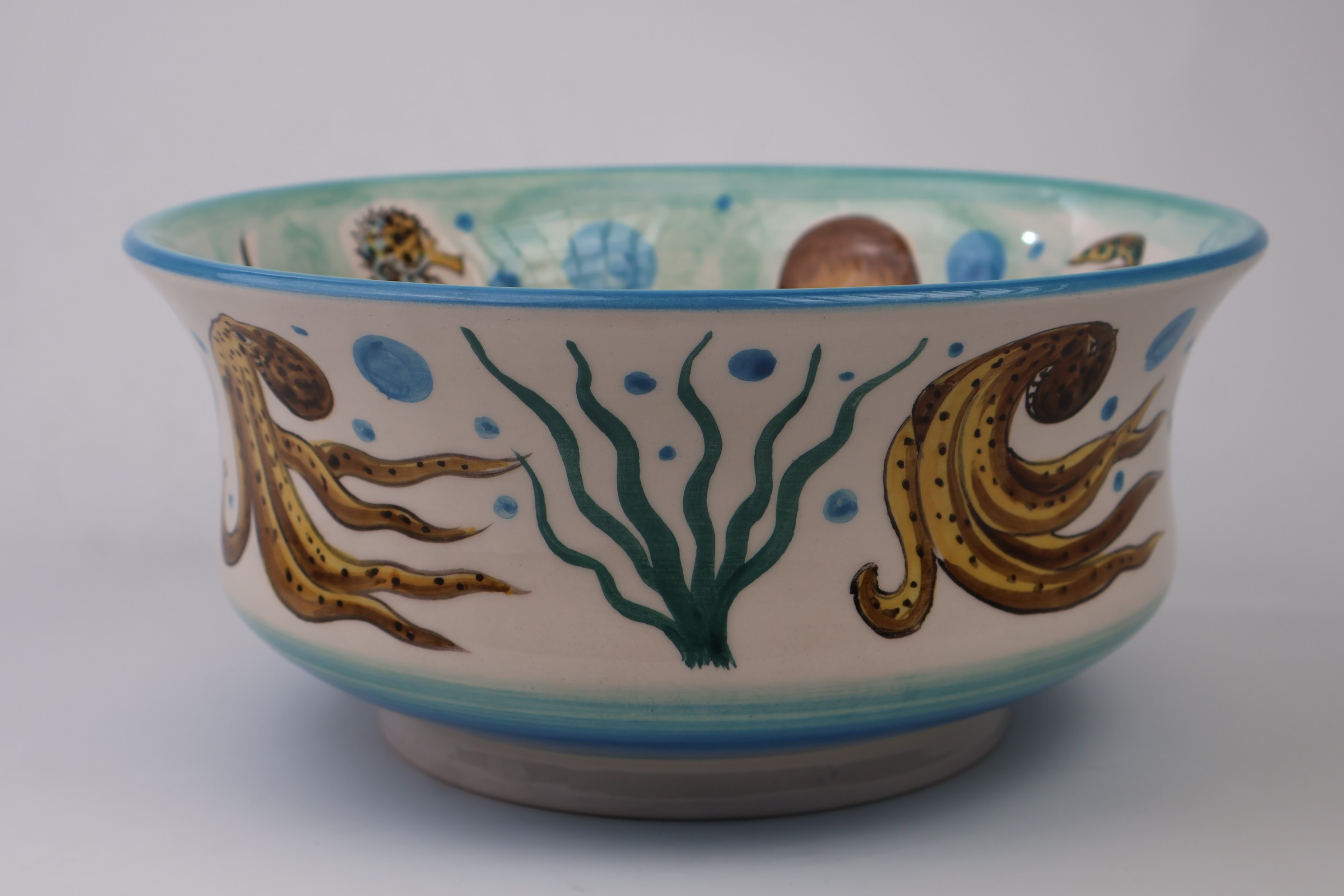 Elegant Octopus Ceramic Sink - Handcrafted Bathroom Art