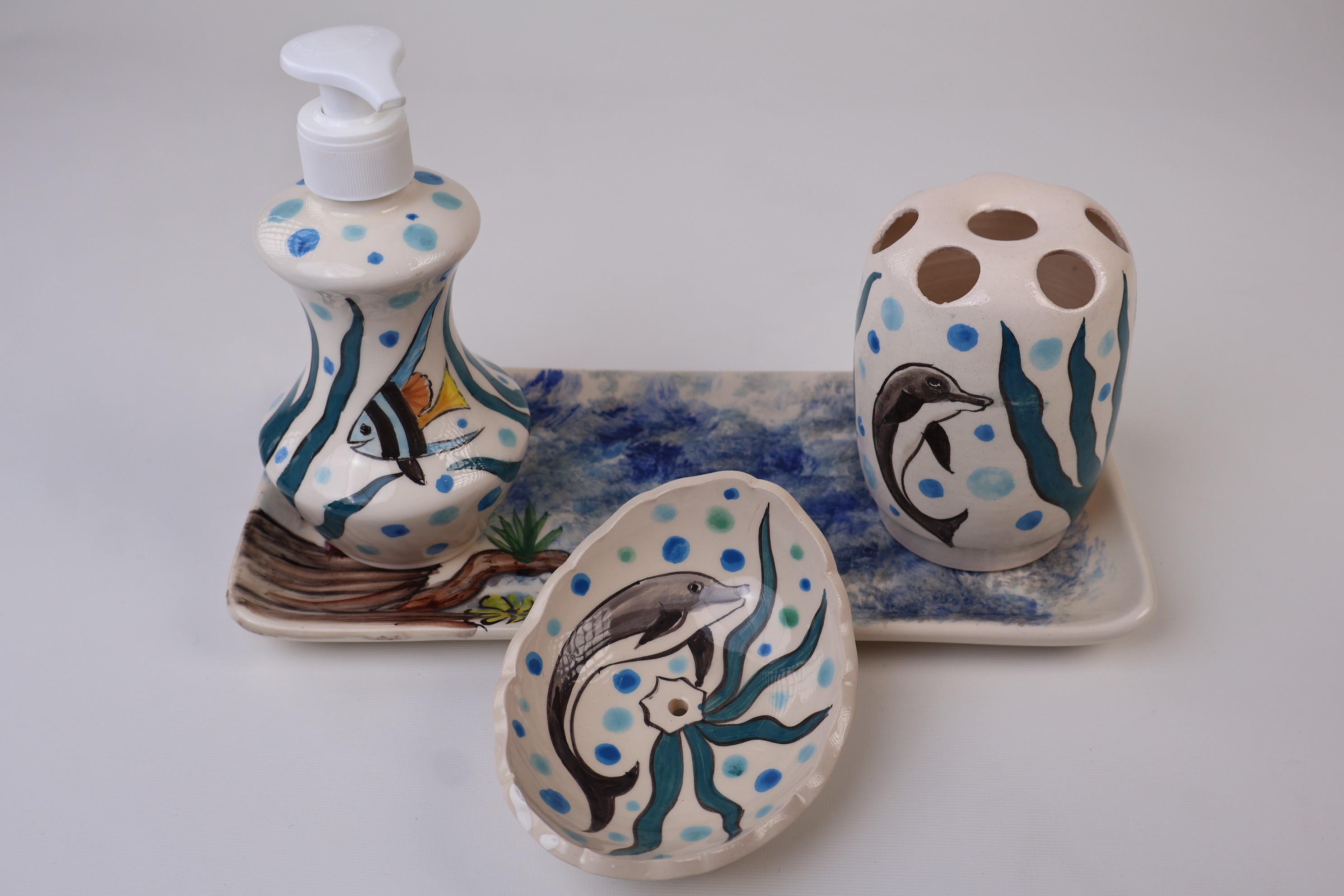 Stylish Hand-Painted Ceramic Bathroom Accessories & Dolphin | Zeem Ceramic