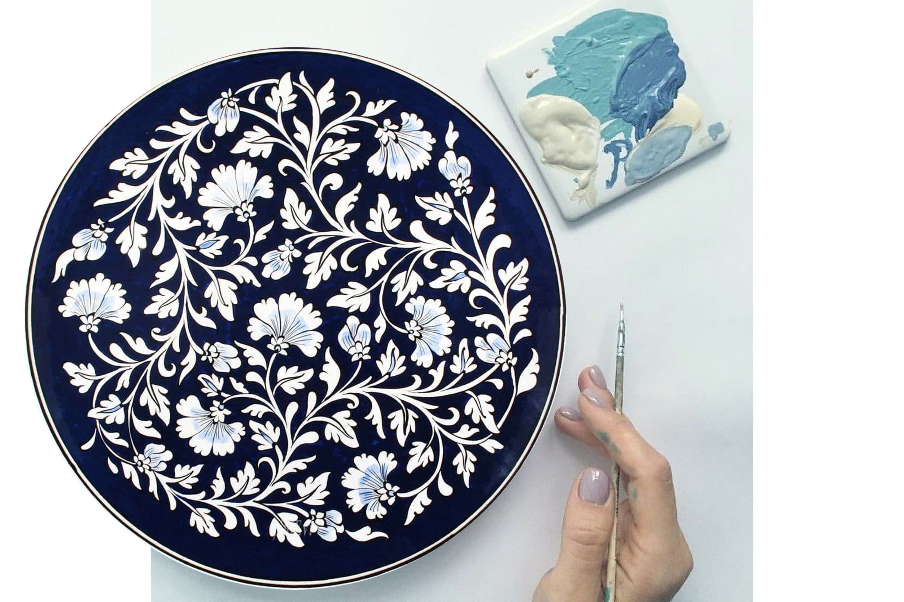 Hand-Painted Turkish Ceramic Dinner Plates - Perfect for Dining and Decor