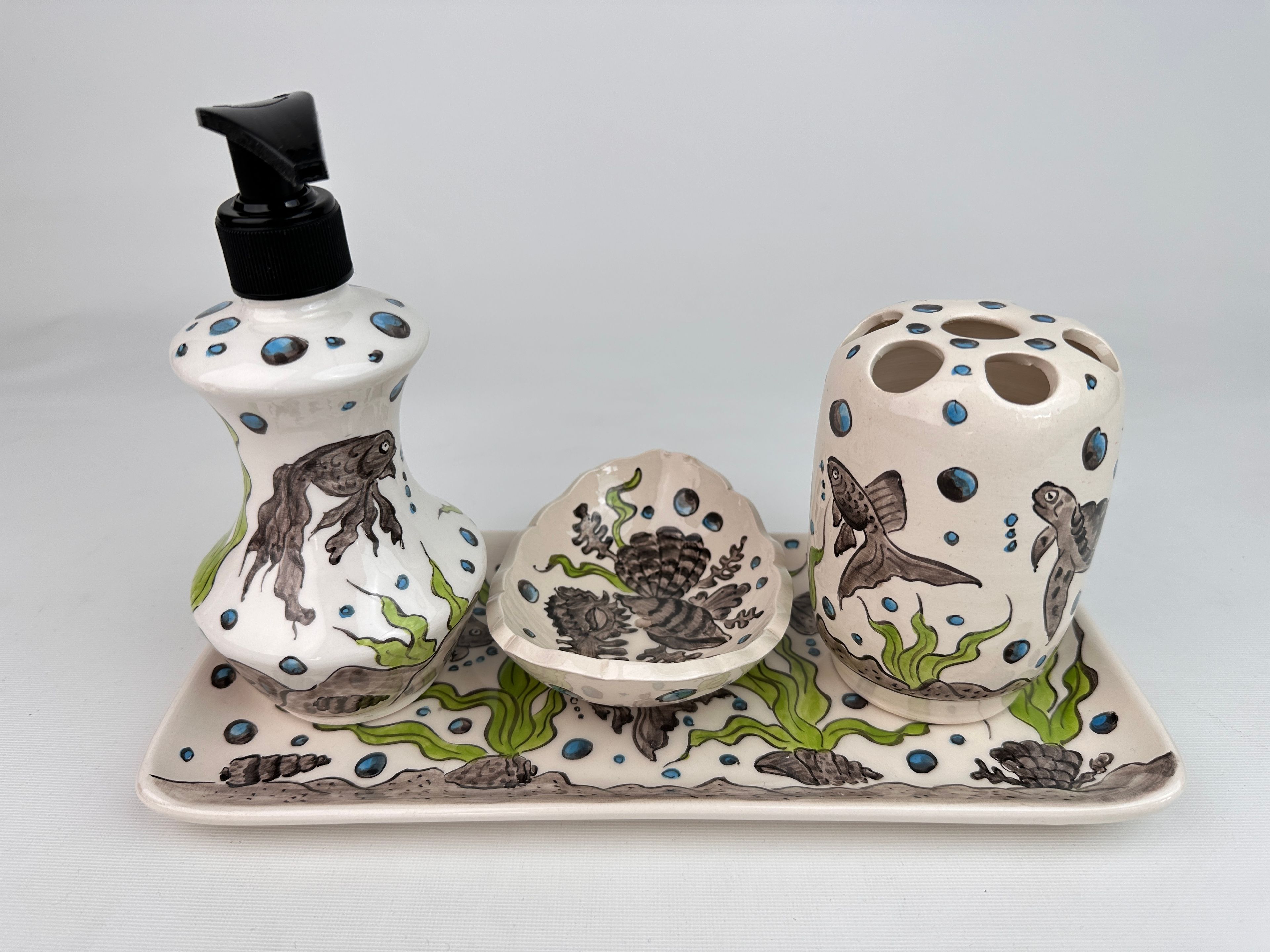 Hand Painted Ceramic Bathroom Accessory Set - Seaweed and Fish