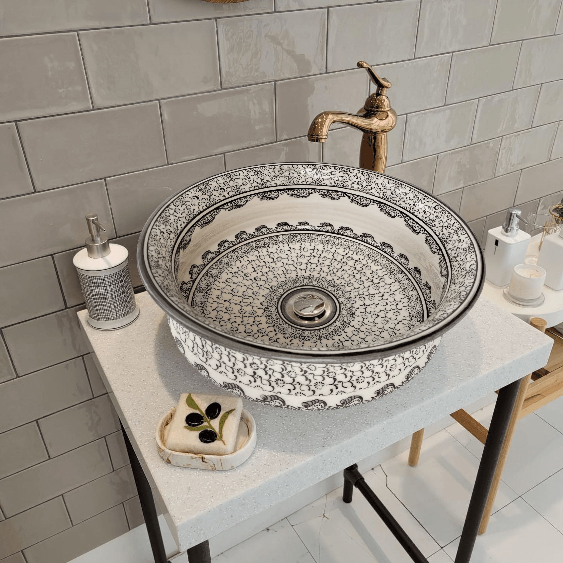 Bathroom Countertop Ceramic Vessel Sink - Golden Horn Black Basin