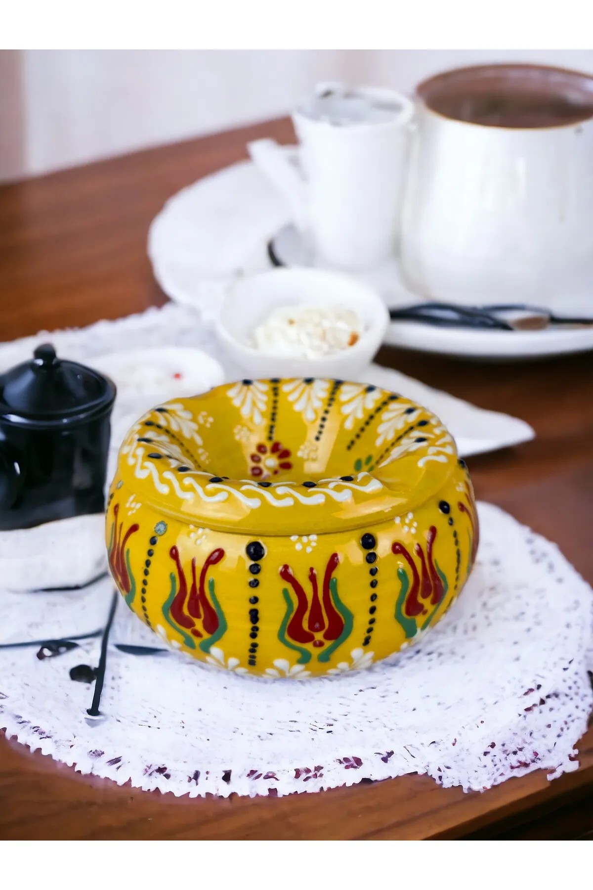 Handmade Ceramic Windproof Ashtrays – Impress Your Guests with Stylish Designs - Yellow