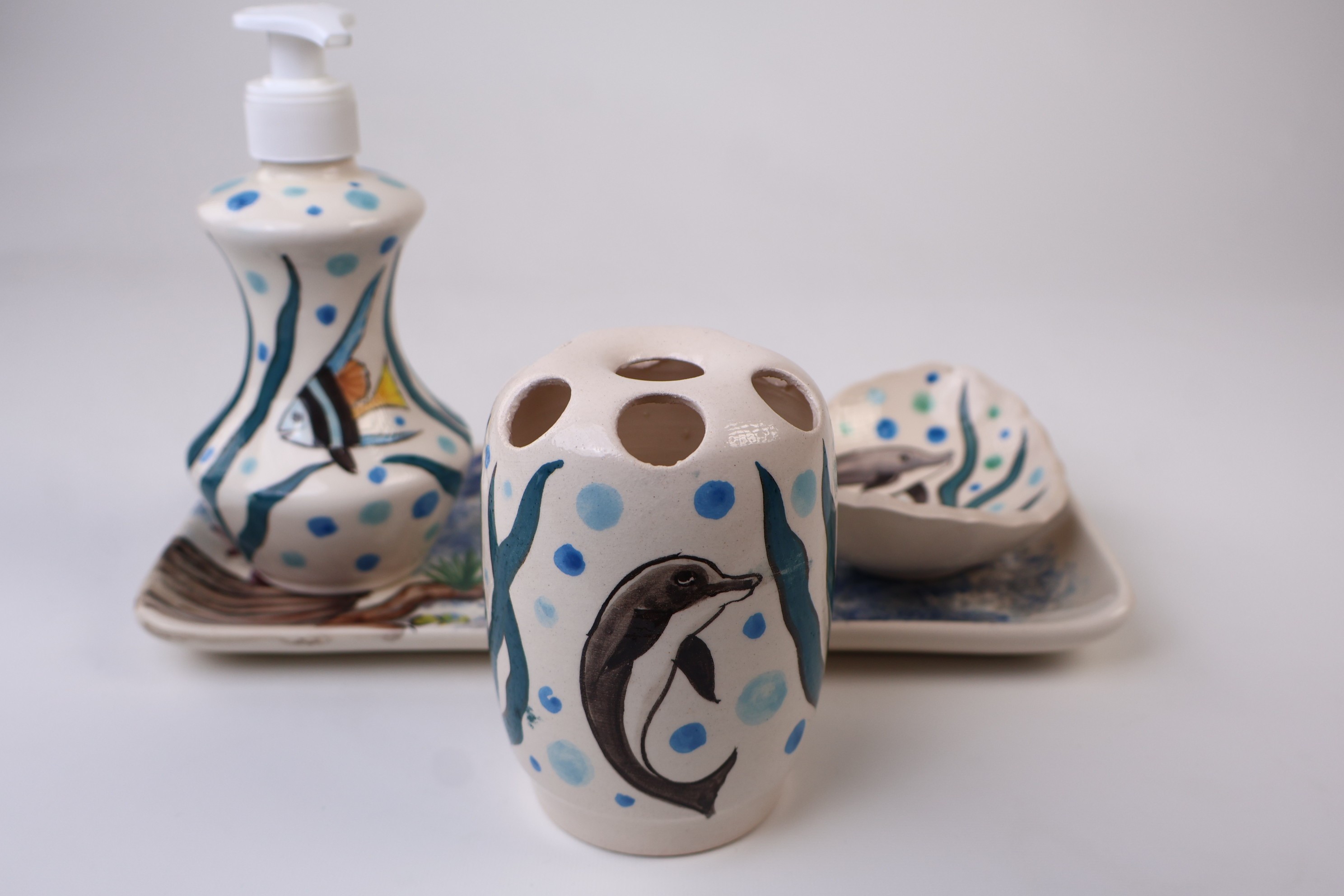 Stylish Hand-Painted Ceramic Bathroom Accessories & Dolphin | Zeem Ceramic