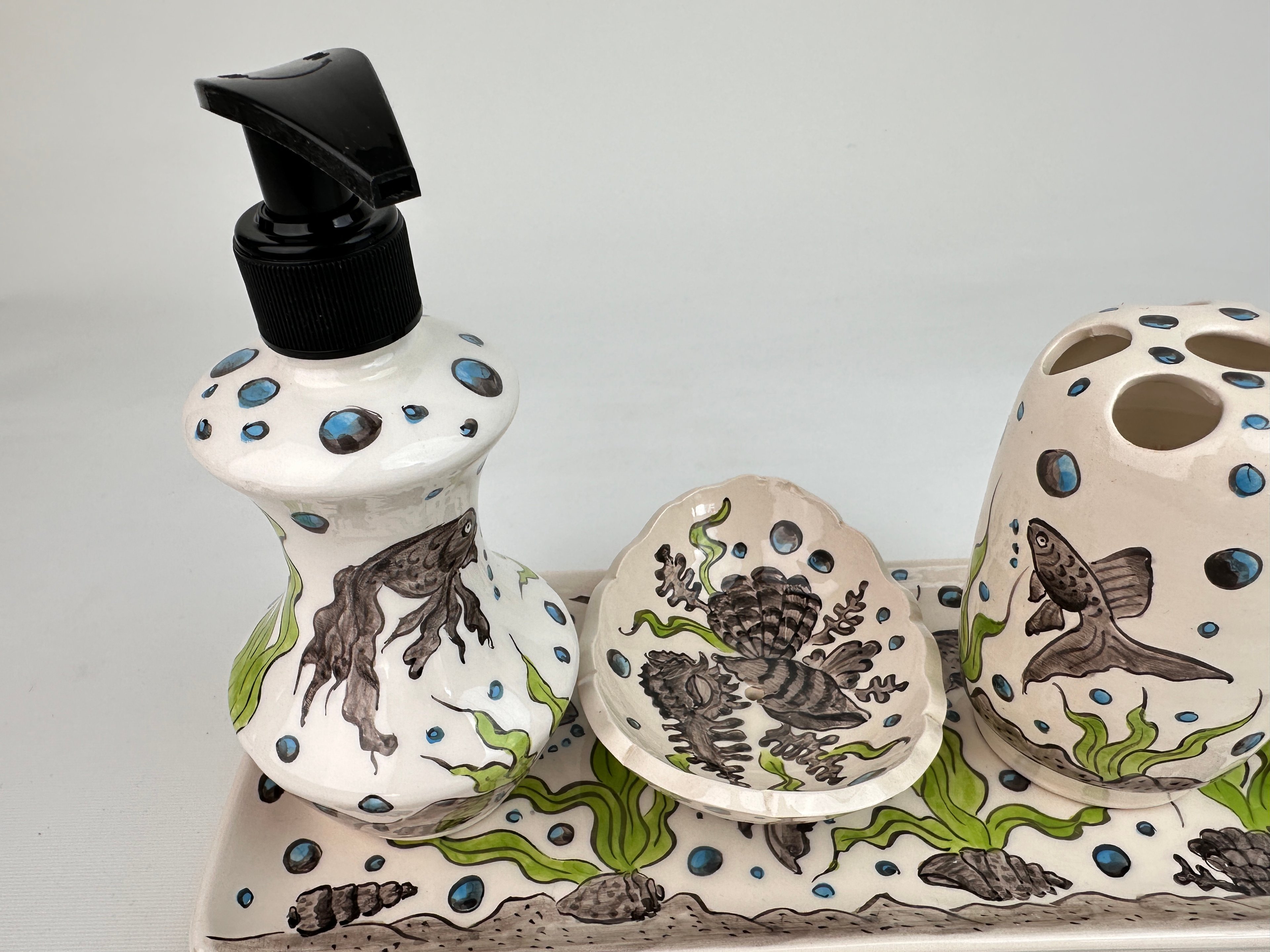 Hand Painted Ceramic Bathroom Accessory Set - Seaweed and Fish